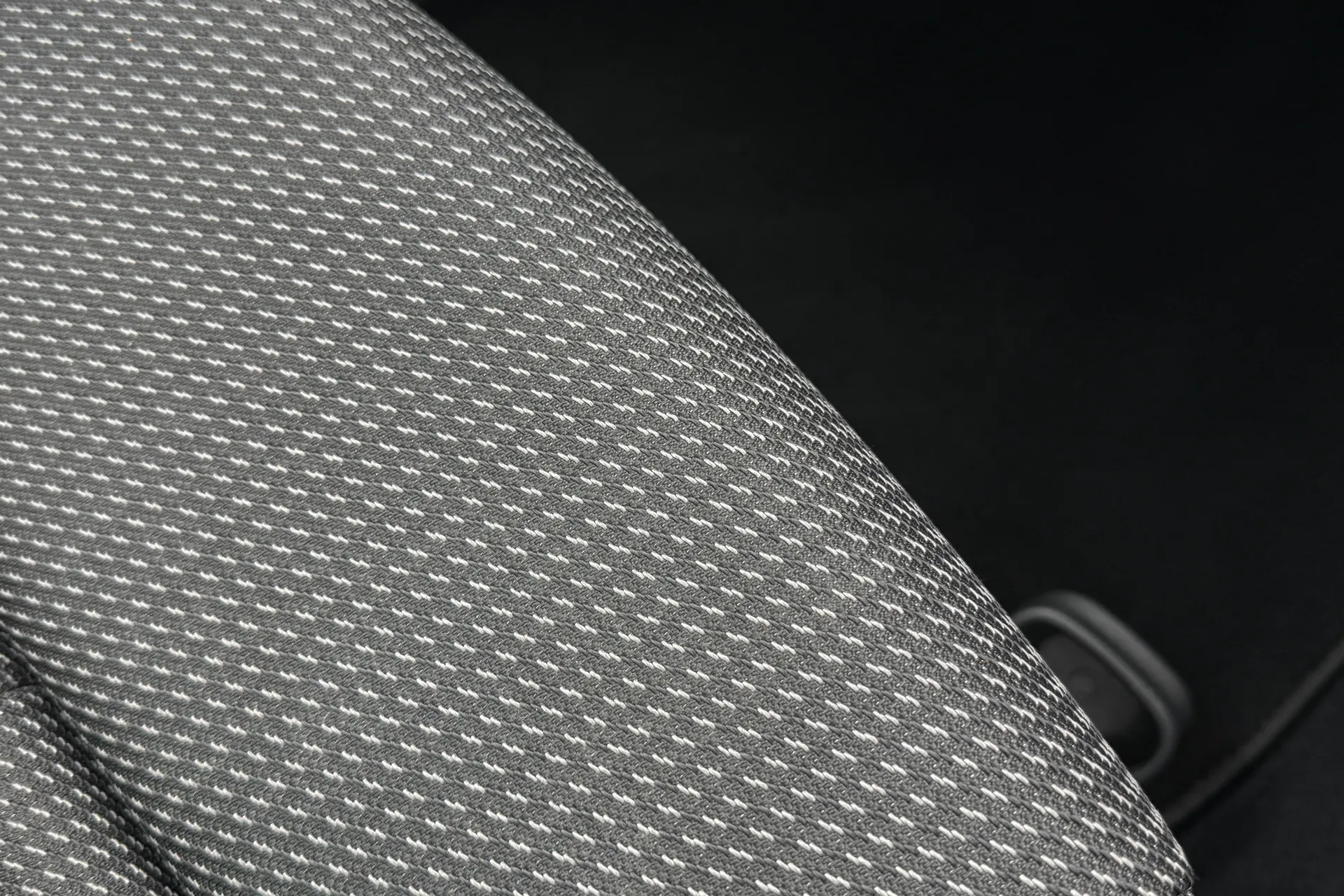 Audi Q4 thumbnail image number 30