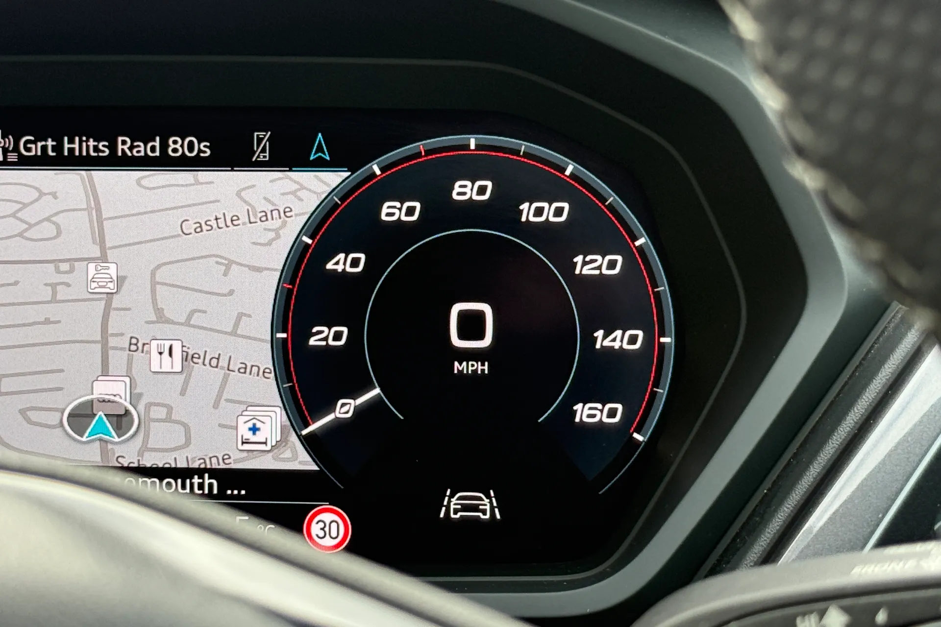 Audi Q4 thumbnail image number 18