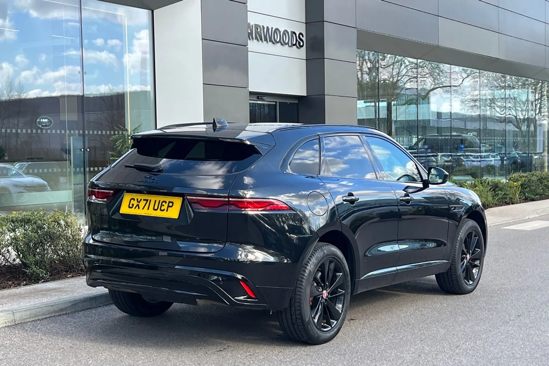 Jaguar F-PACE thumbnail image number 9