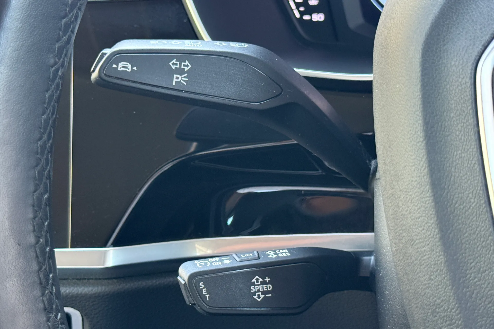 Audi Q3 thumbnail image number 13