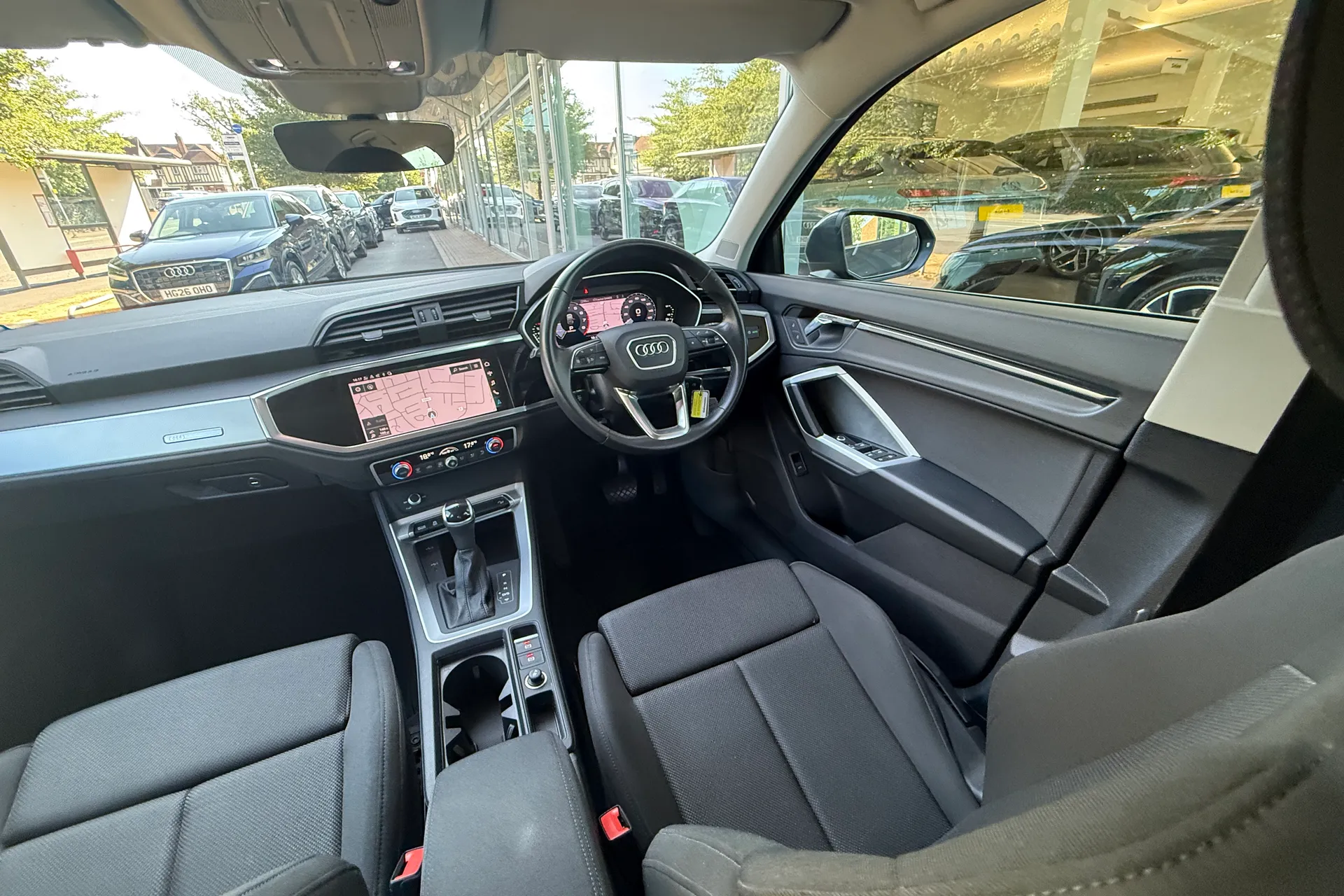 Audi Q3 thumbnail image number 39