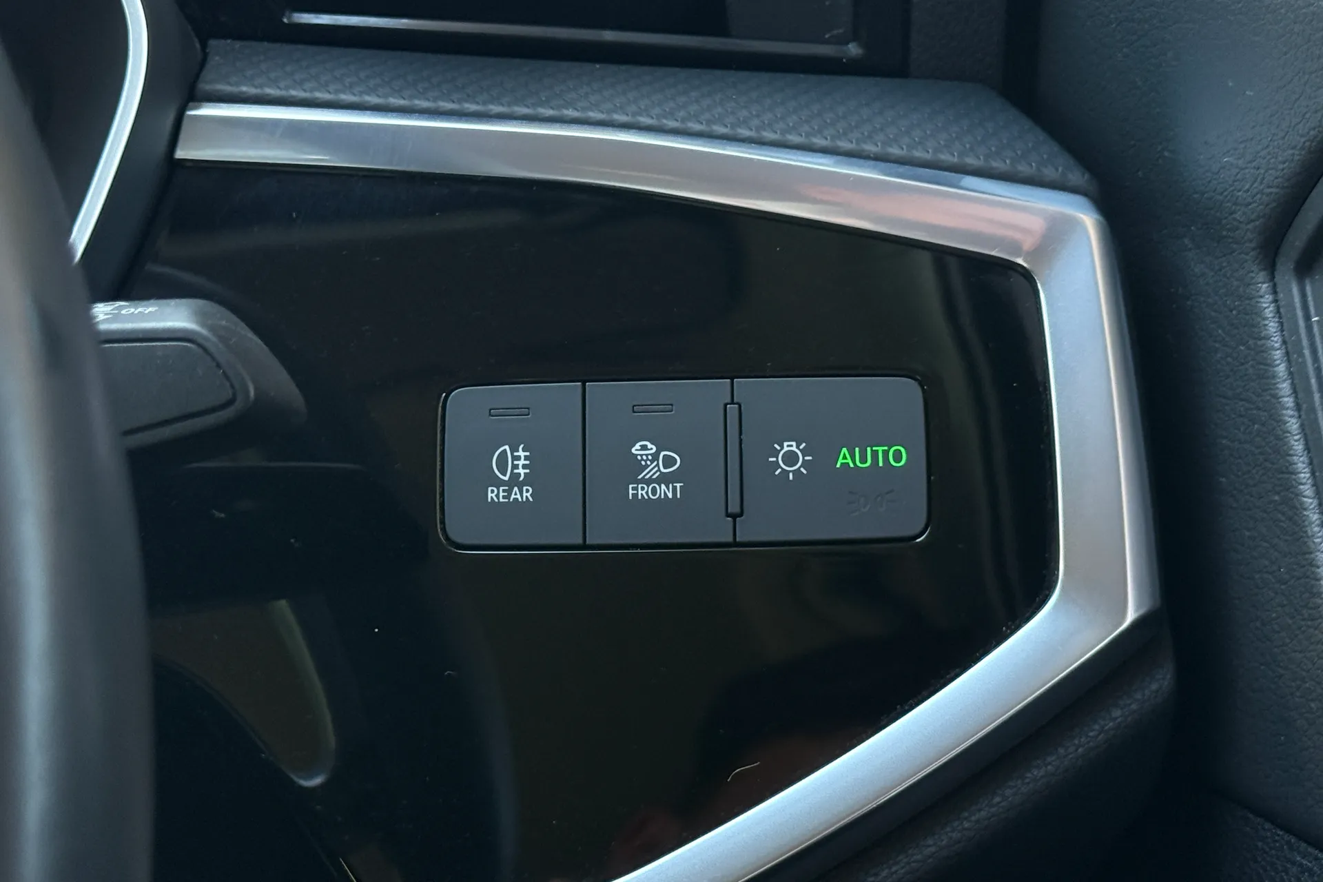 Audi Q3 thumbnail image number 14