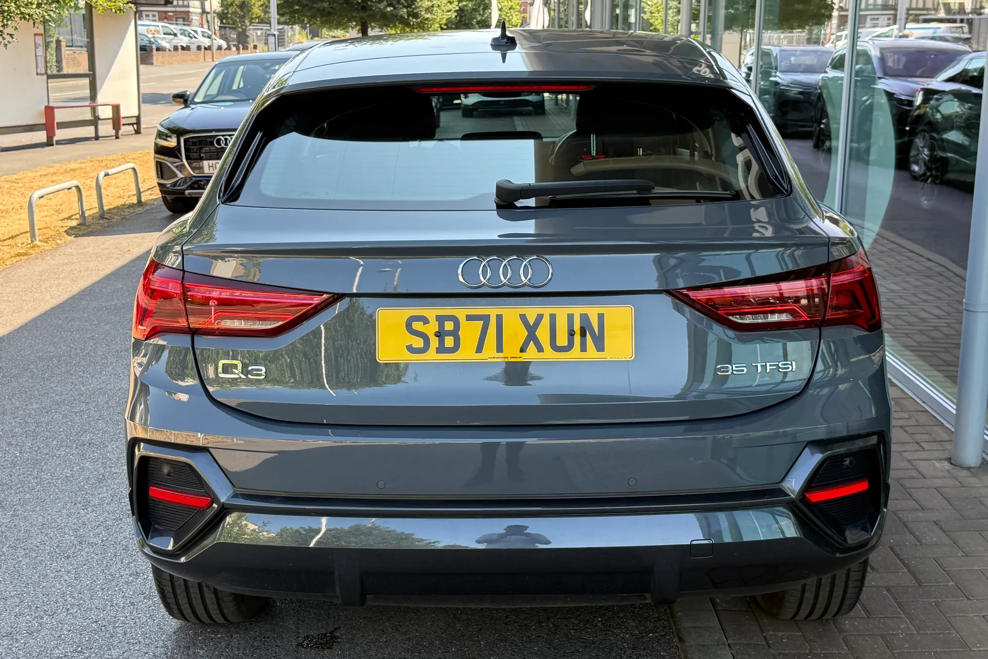 Audi Q3 thumbnail image number 42