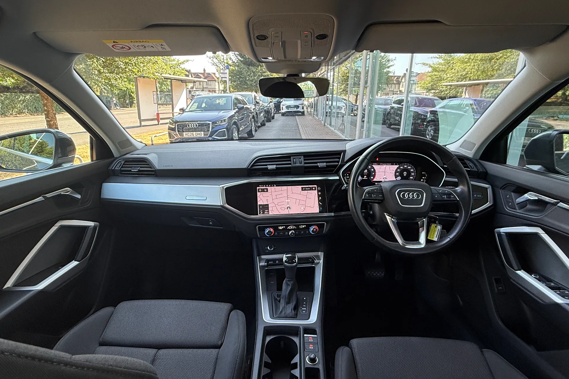 Audi Q3 thumbnail image number 36