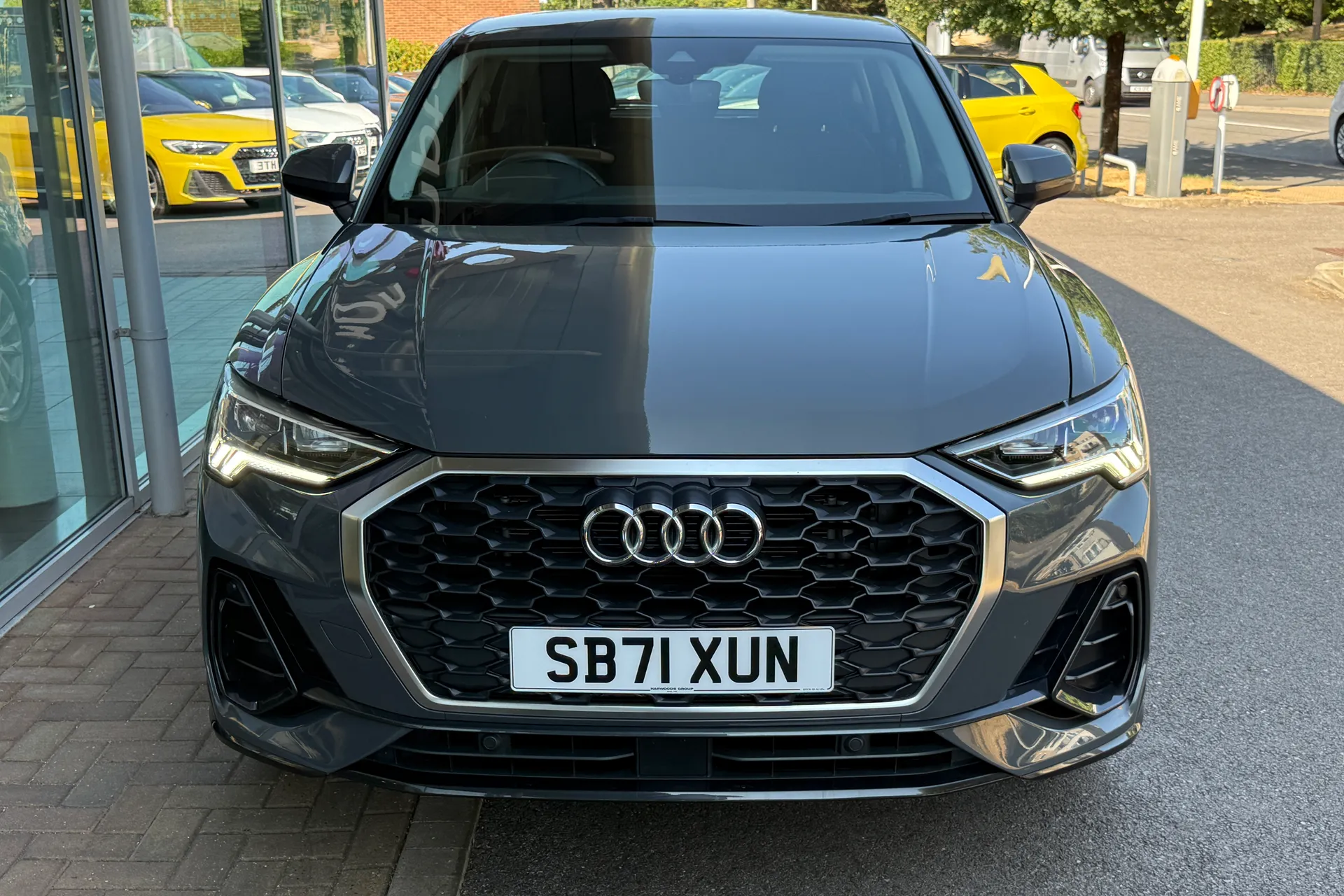 Audi Q3 thumbnail image number 50