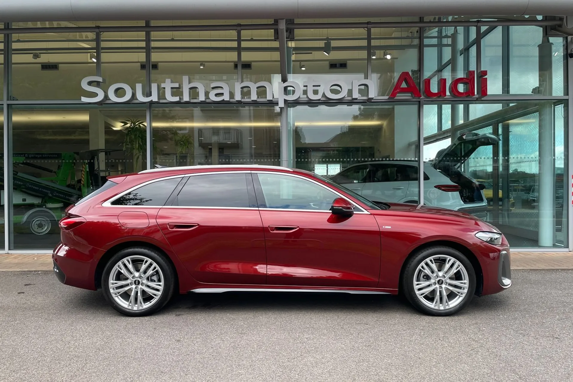 Audi A5 Avant thumbnail image number 2