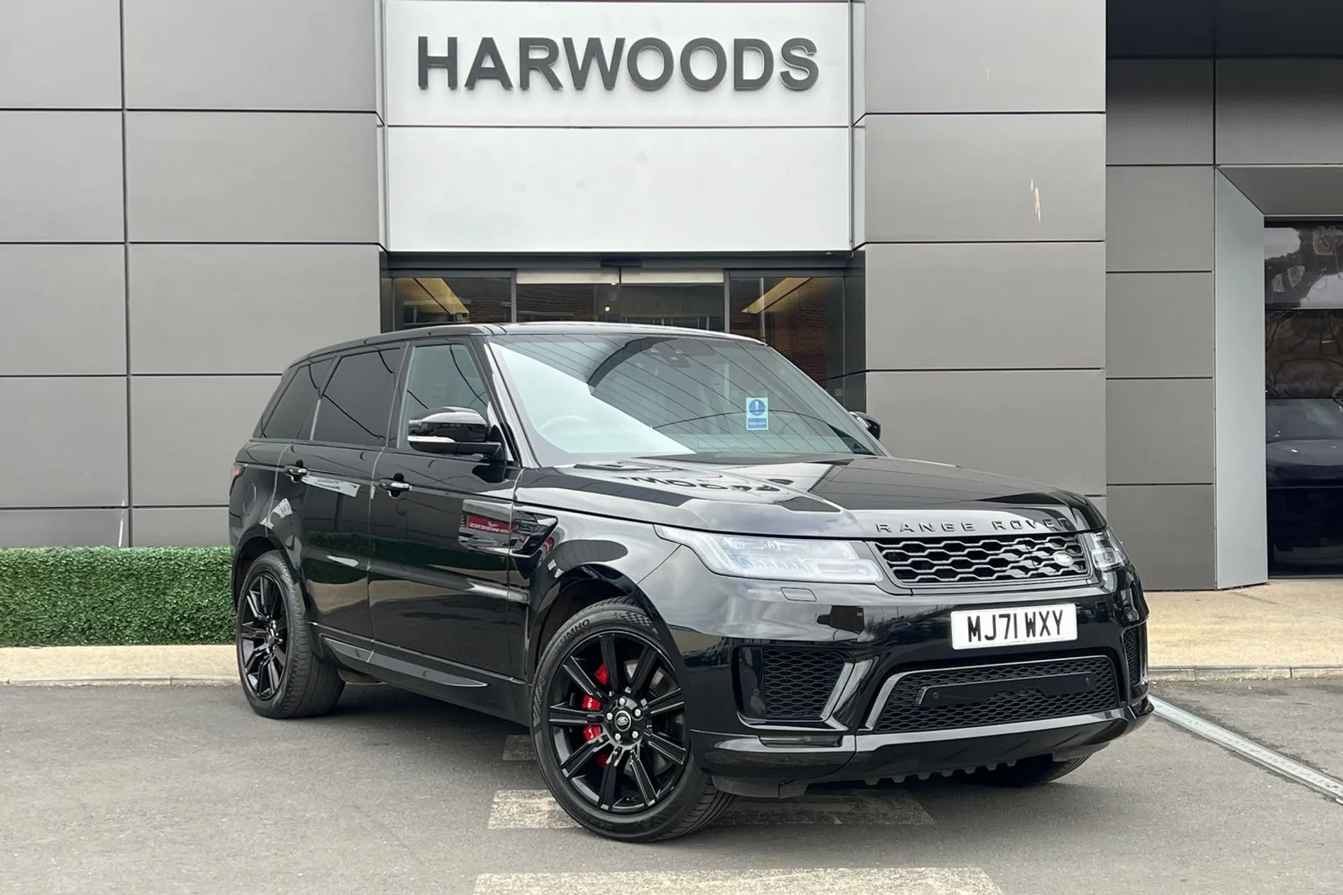 LAND ROVER RANGE ROVER SPORT focused image