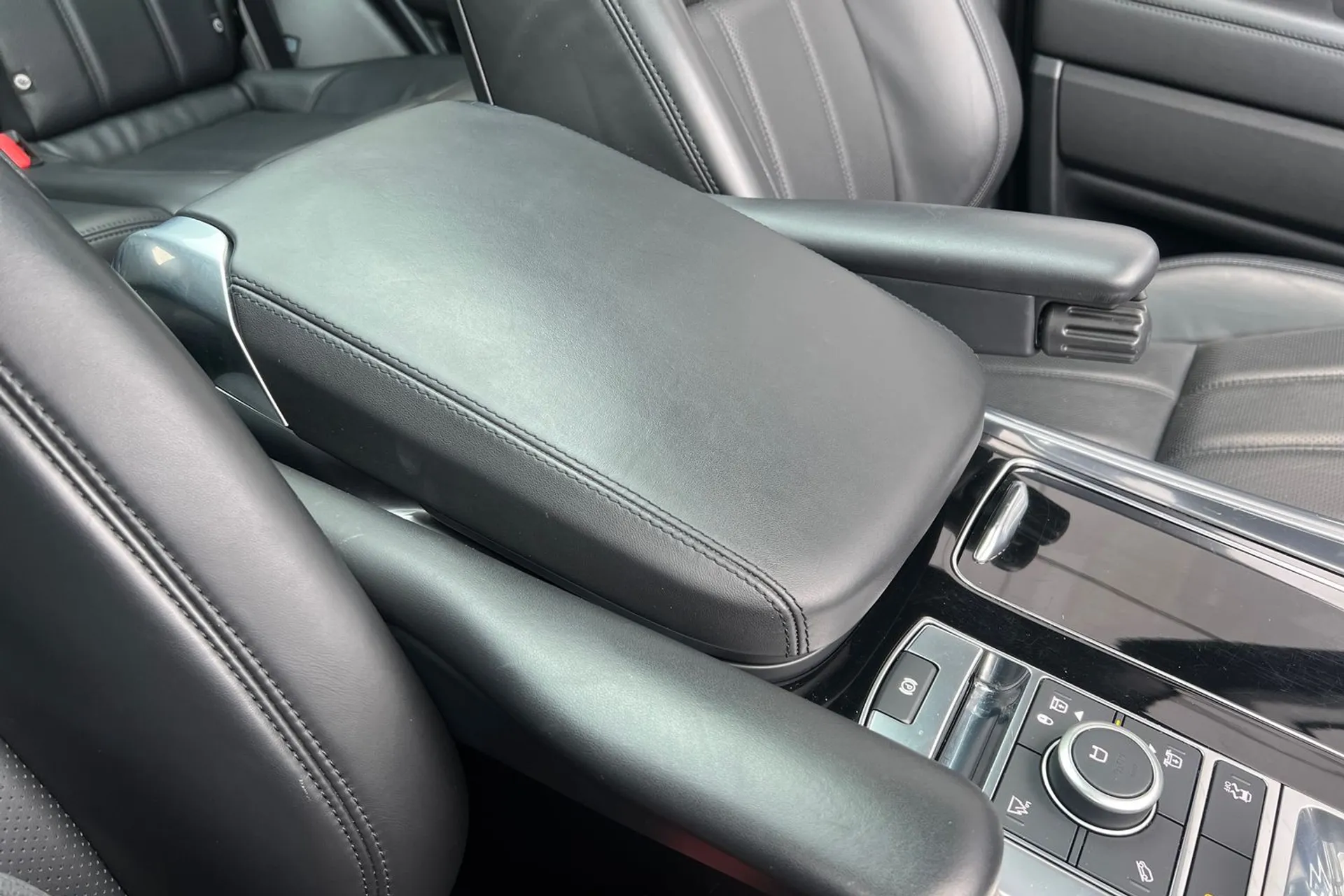 LAND ROVER RANGE ROVER SPORT thumbnail image number 49