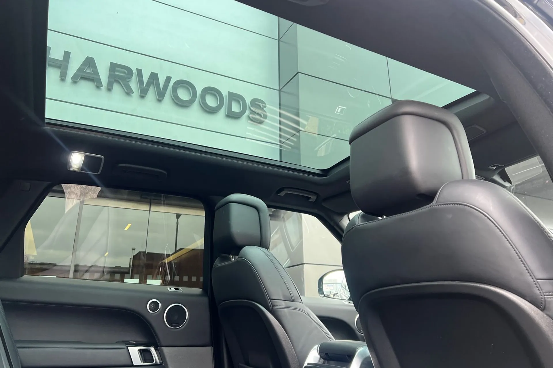 LAND ROVER RANGE ROVER SPORT thumbnail image number 10
