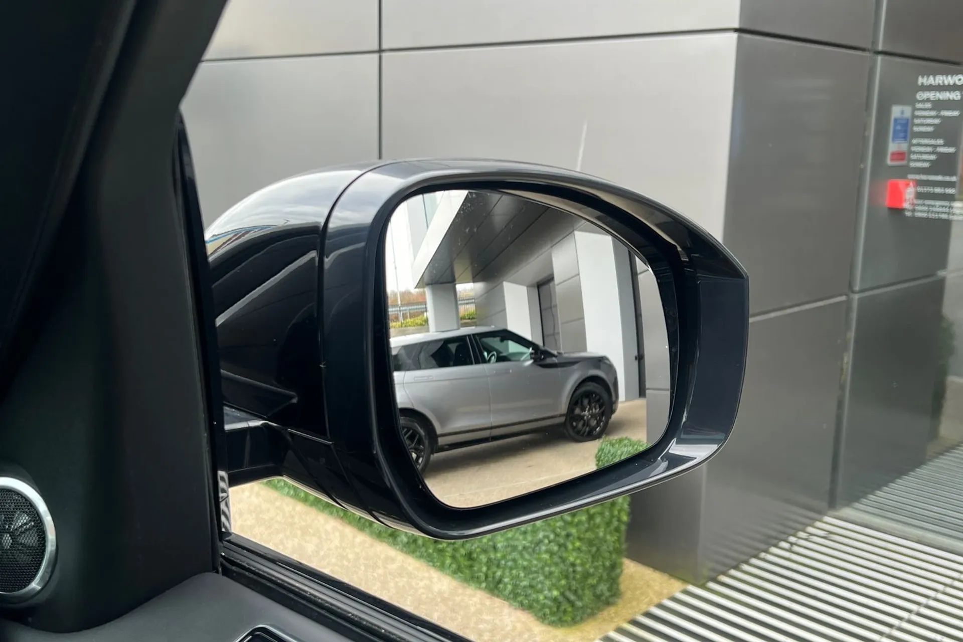 LAND ROVER RANGE ROVER SPORT thumbnail image number 56