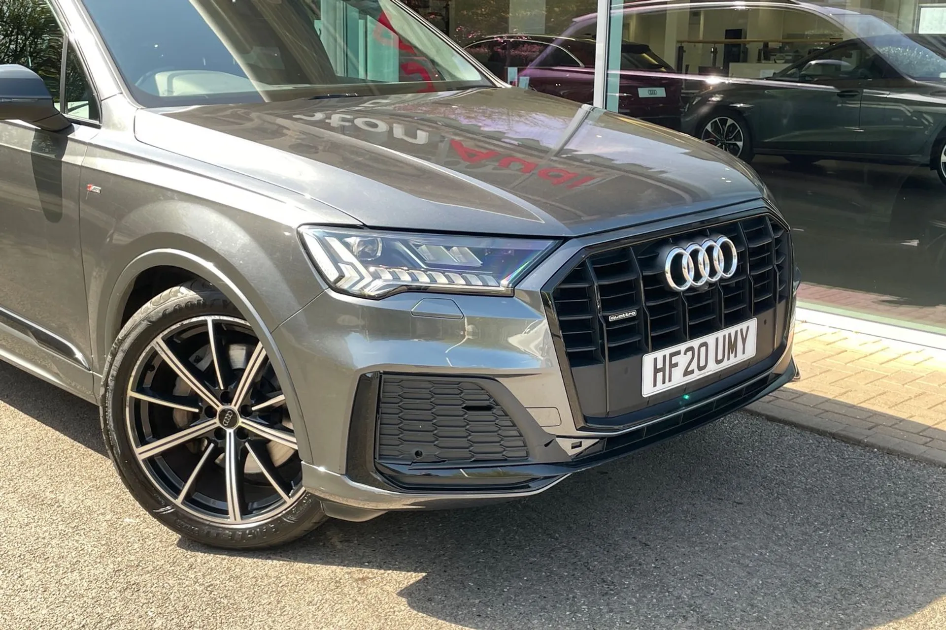 Audi Q7 thumbnail image number 15