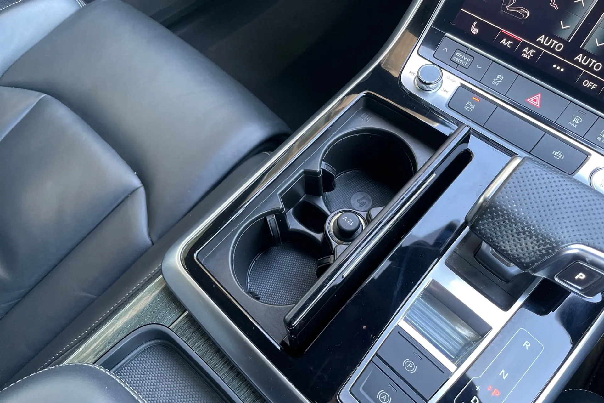 Audi Q7 thumbnail image number 42