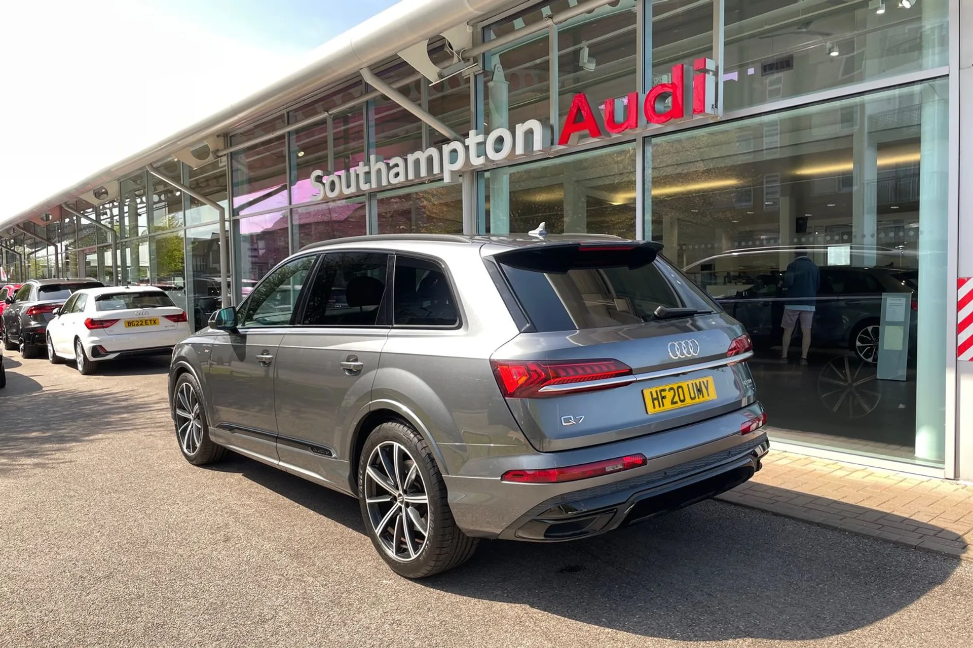 Audi Q7 thumbnail image number 7