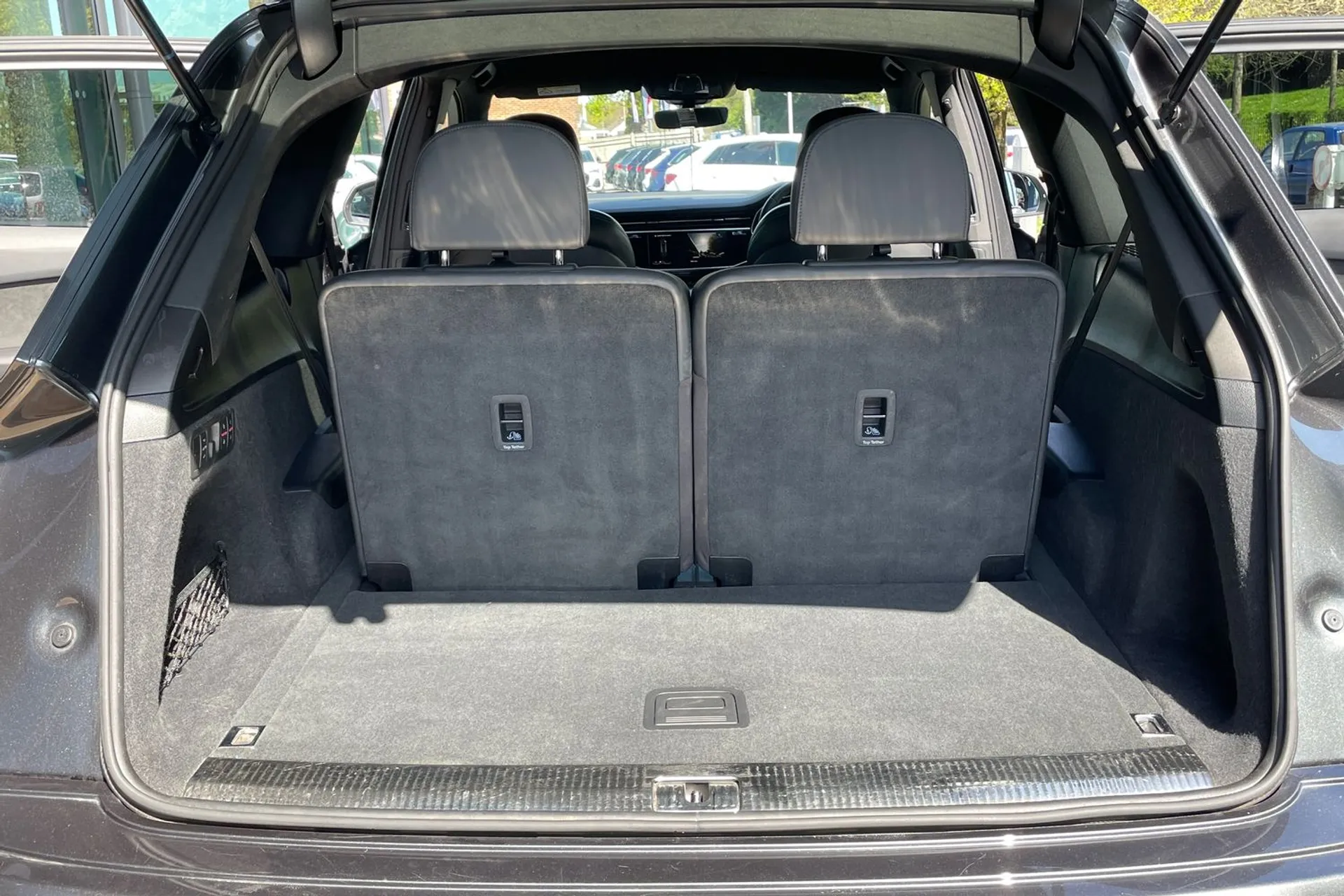 Audi Q7 thumbnail image number 50