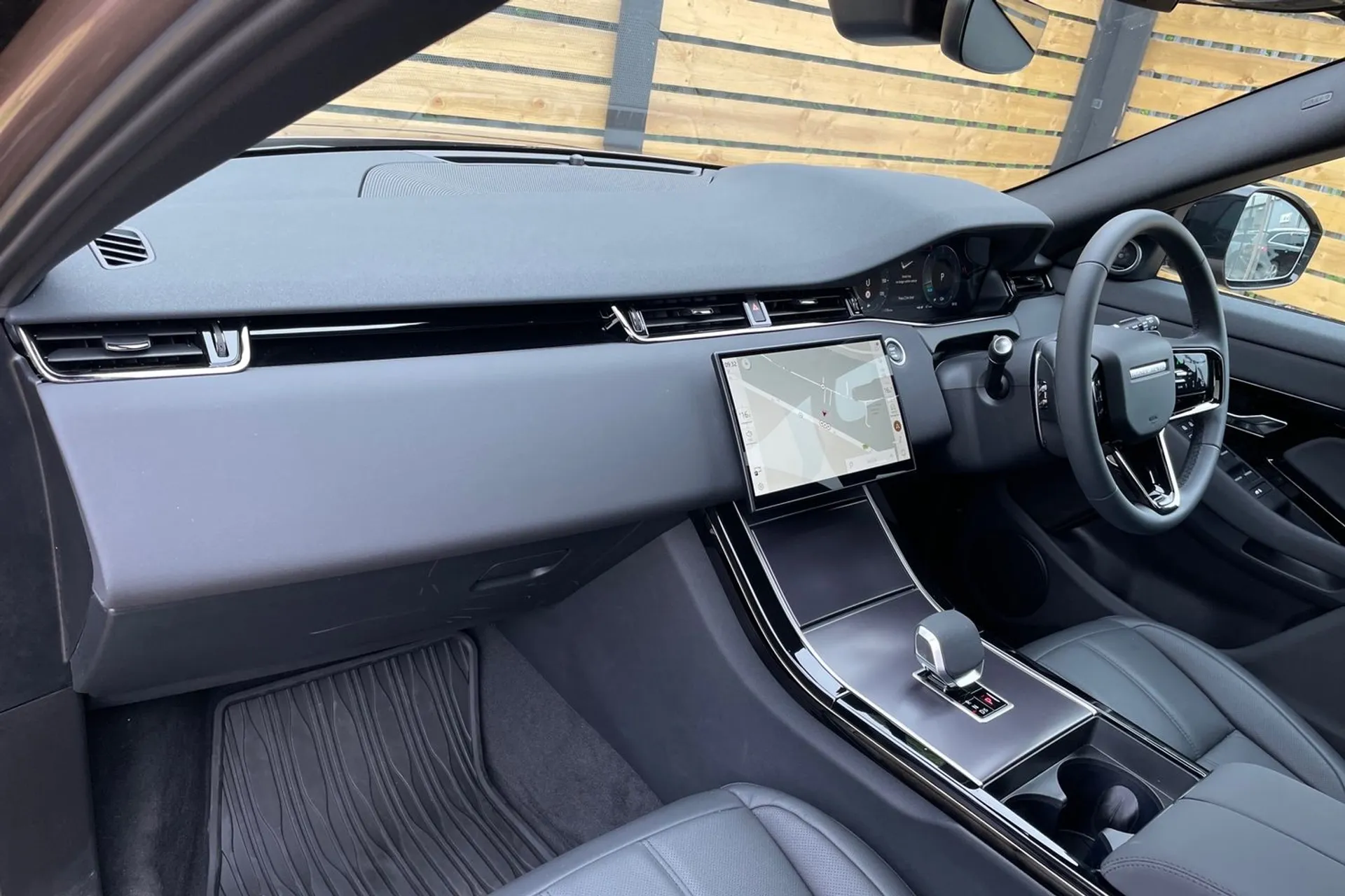 LAND ROVER RANGE ROVER EVOQUE thumbnail image number 28