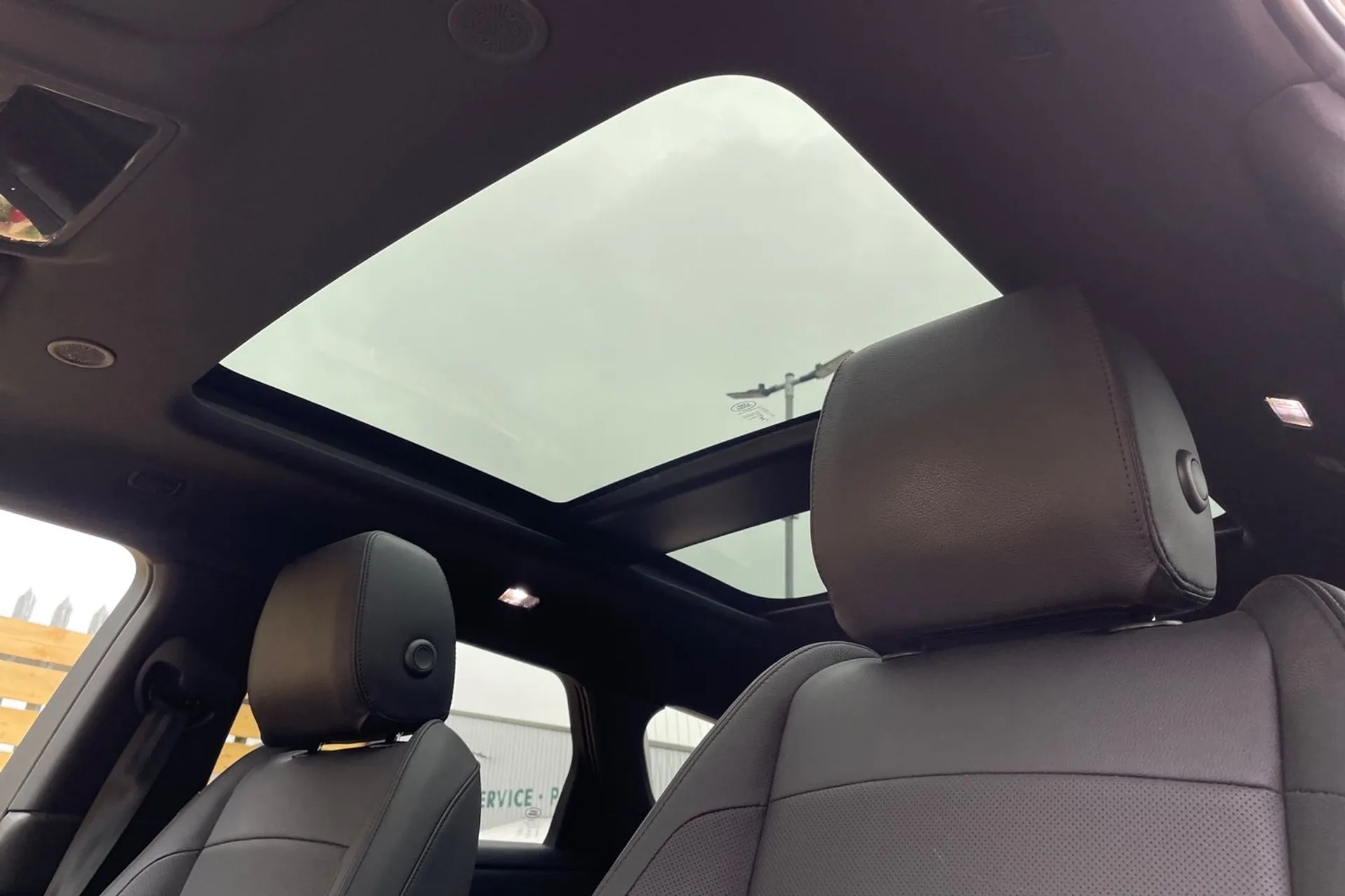 LAND ROVER RANGE ROVER EVOQUE thumbnail image number 30