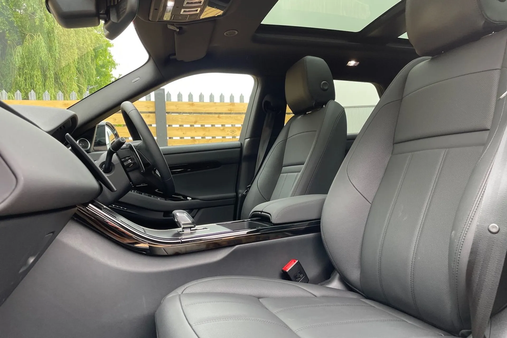 LAND ROVER RANGE ROVER EVOQUE thumbnail image number 29