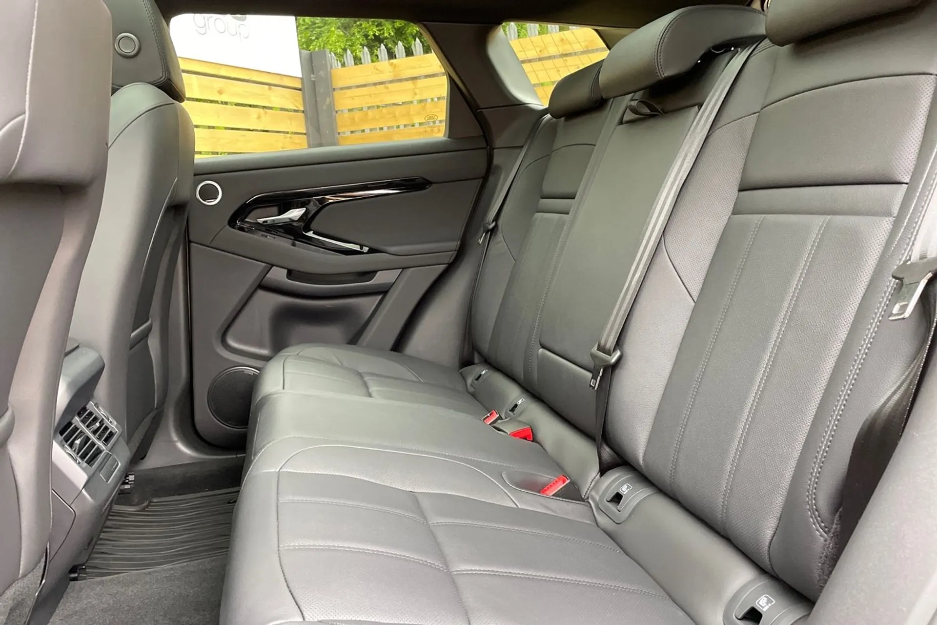 LAND ROVER RANGE ROVER EVOQUE thumbnail image number 32