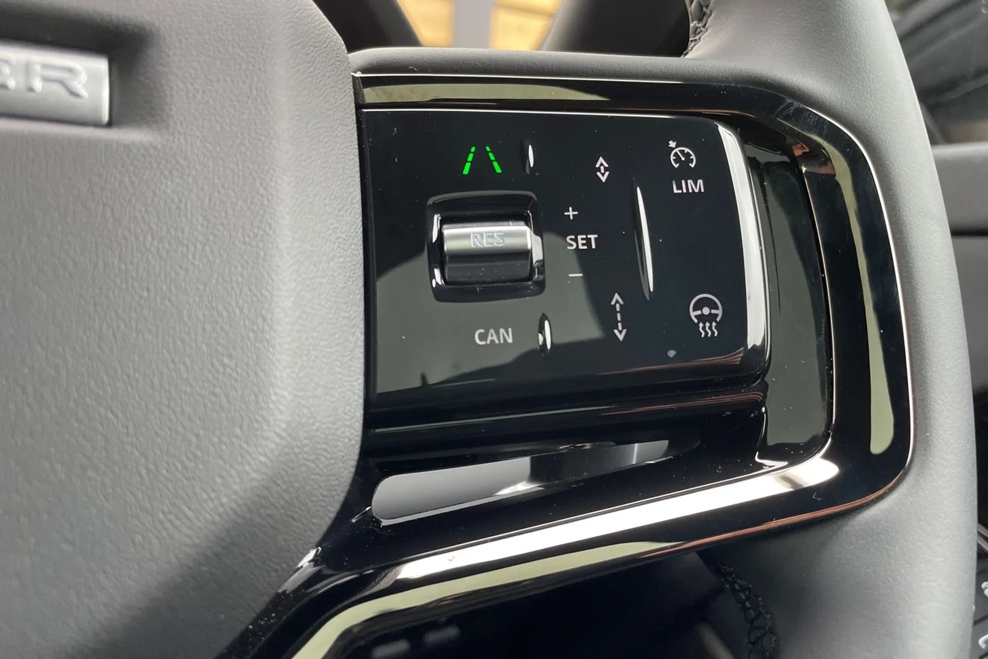 LAND ROVER RANGE ROVER EVOQUE thumbnail image number 39