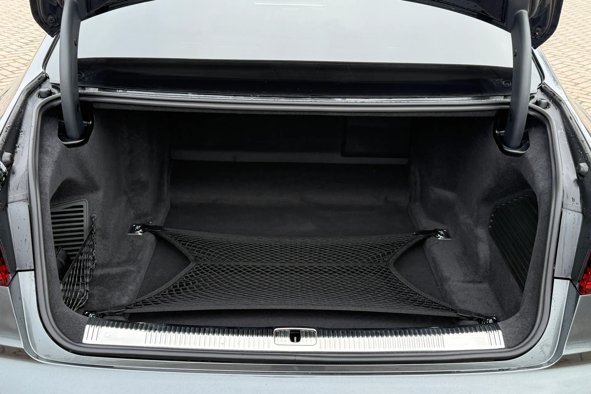 Audi A8 thumbnail image number 45