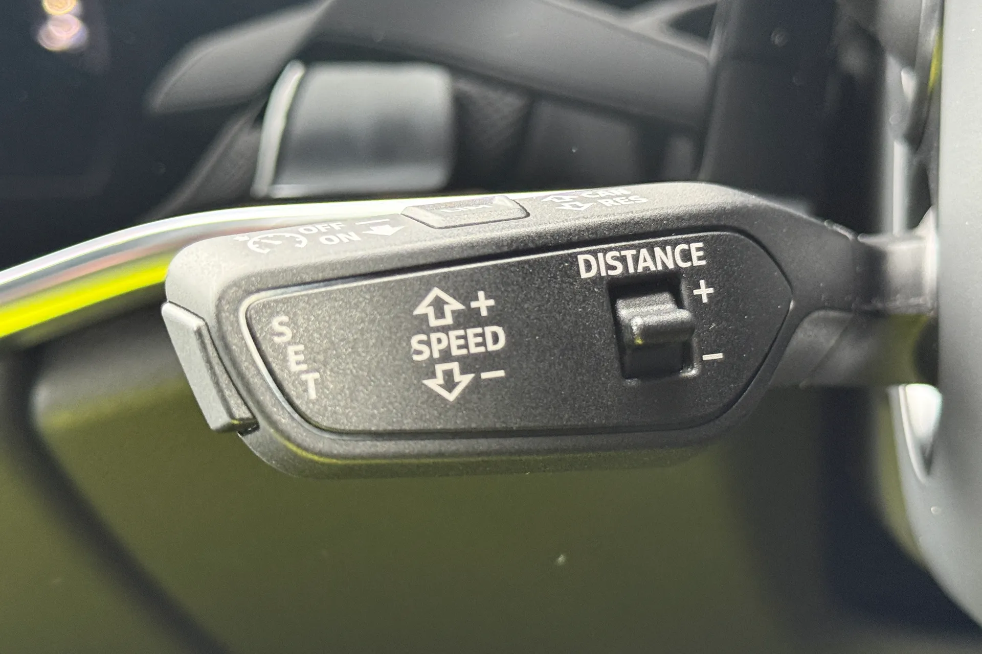 Audi A8 thumbnail image number 24