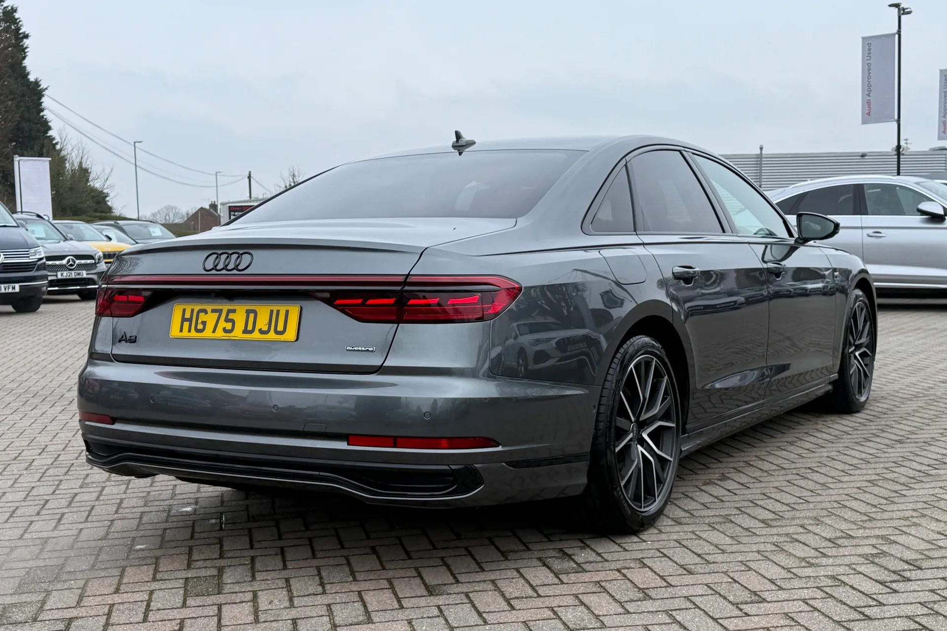 Audi A8 thumbnail image number 42