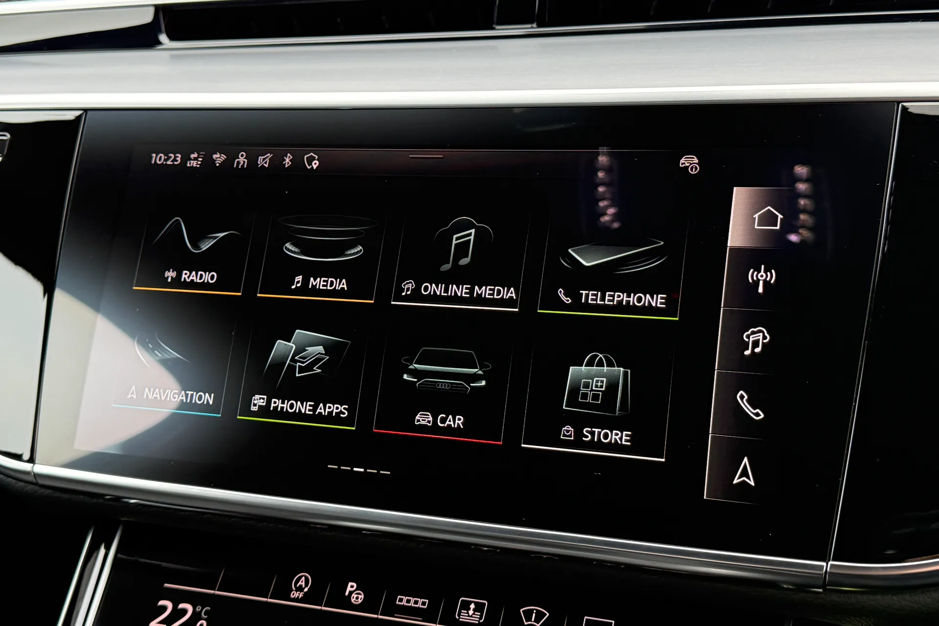 Audi A8 thumbnail image number 17