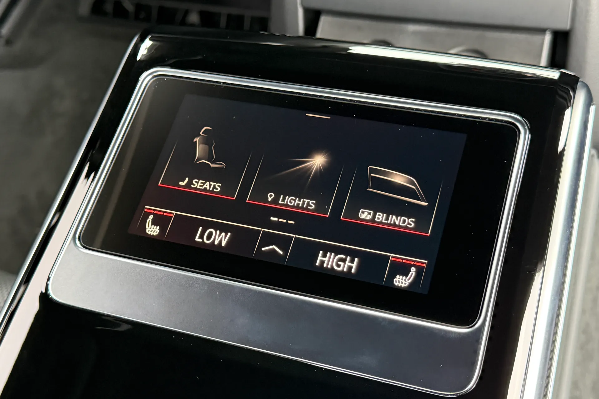 Audi A8 thumbnail image number 58