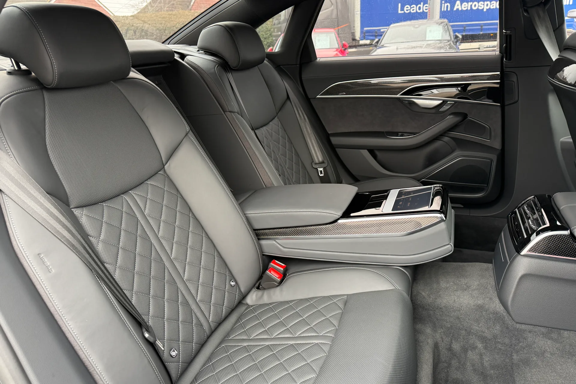 Audi A8 thumbnail image number 57