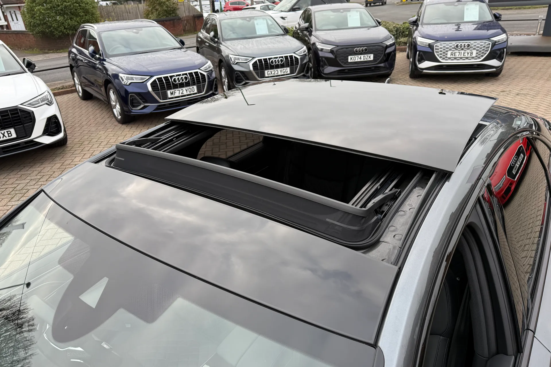 Audi A8 thumbnail image number 8