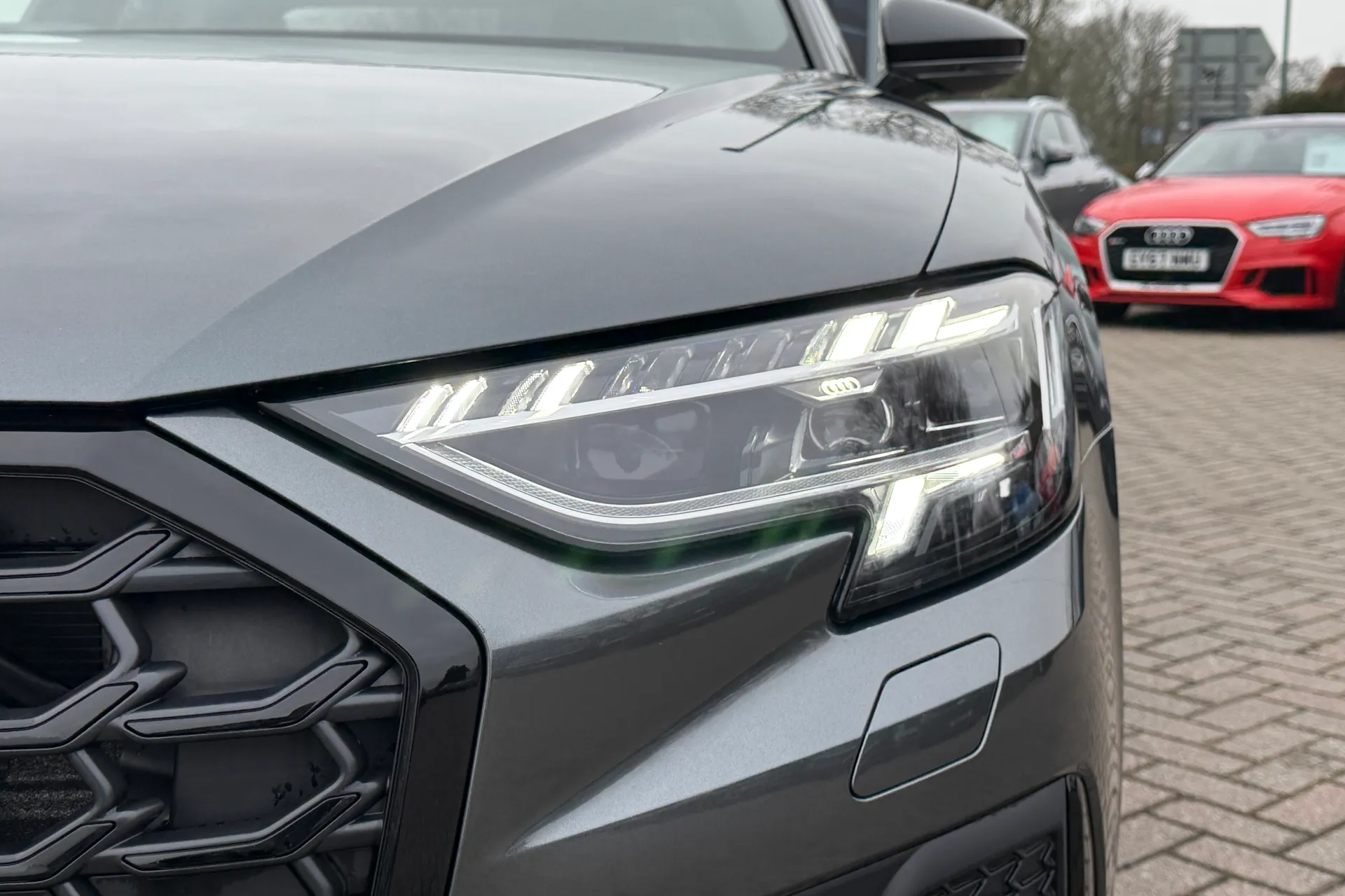 Audi A8 thumbnail image number 68