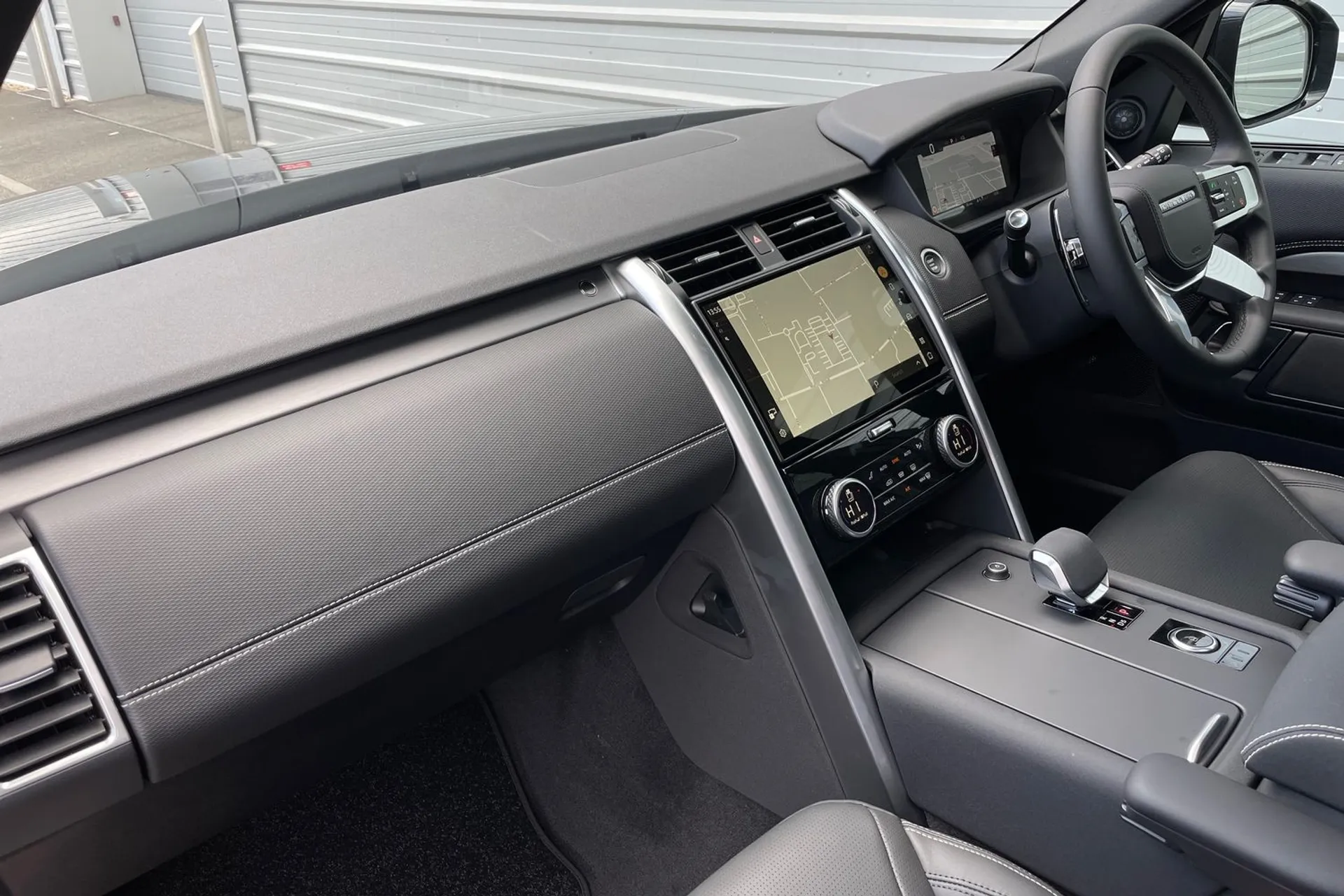 LAND ROVER DISCOVERY thumbnail image number 48