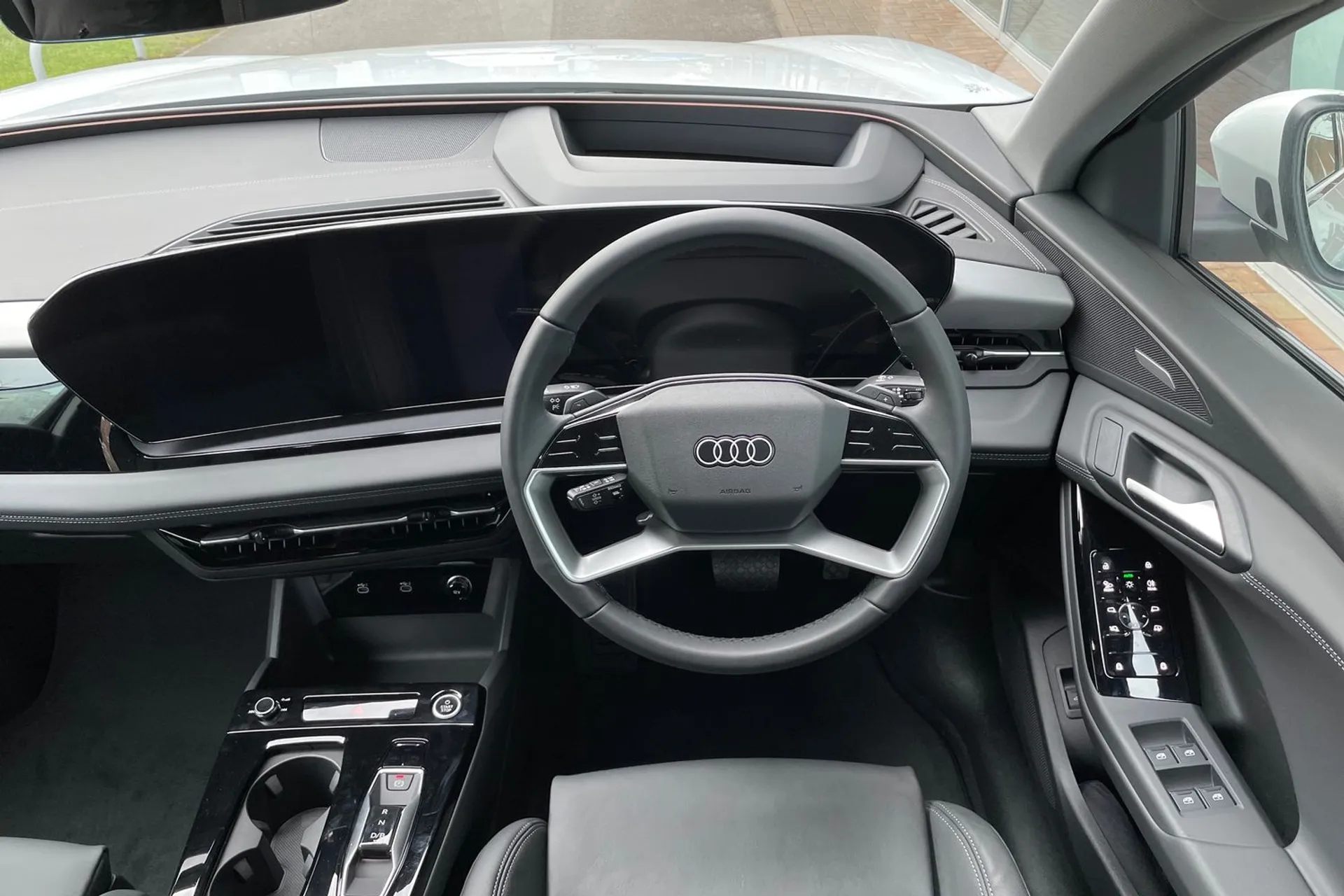 Audi Q6 thumbnail image number 33
