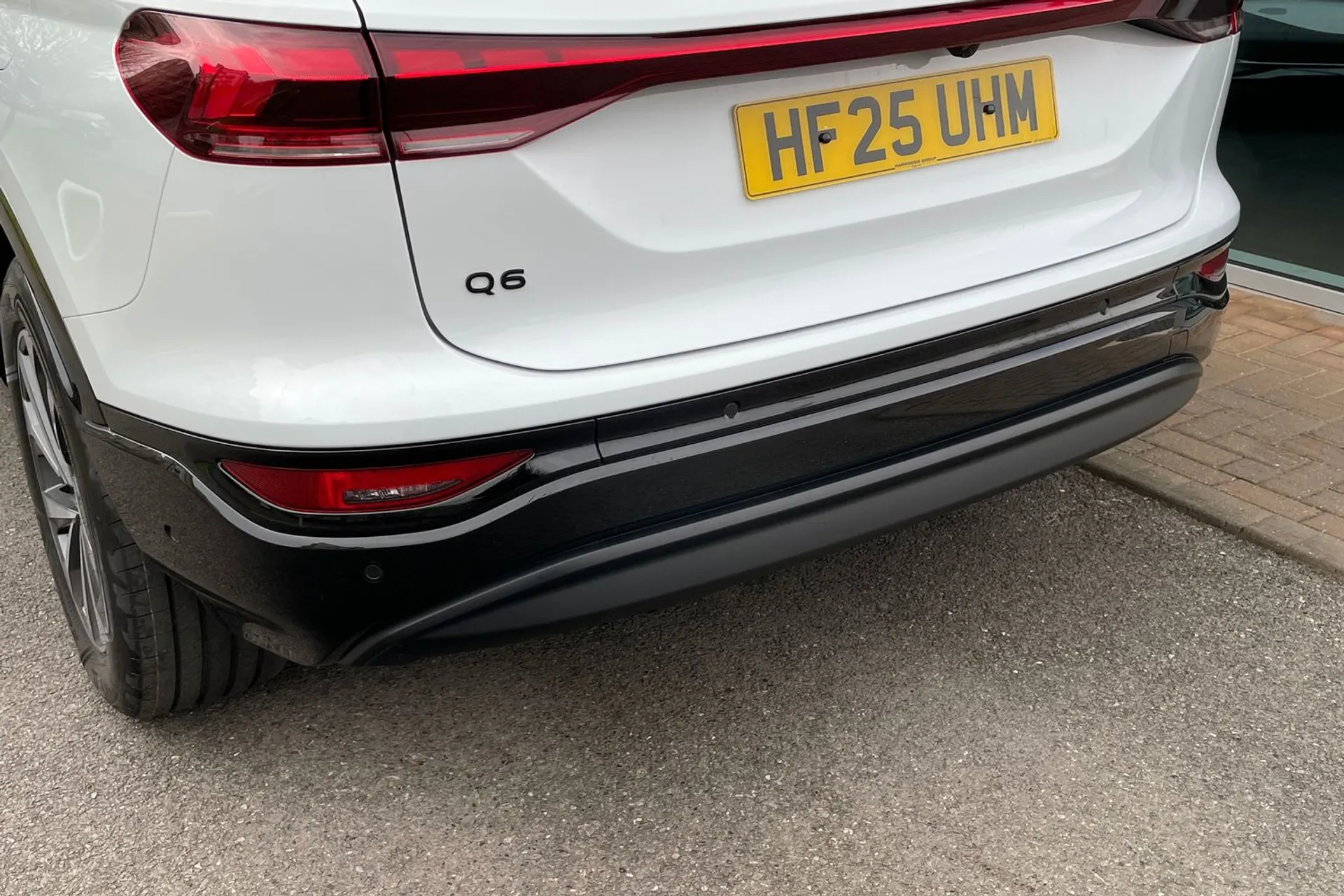 Audi Q6 thumbnail image number 18