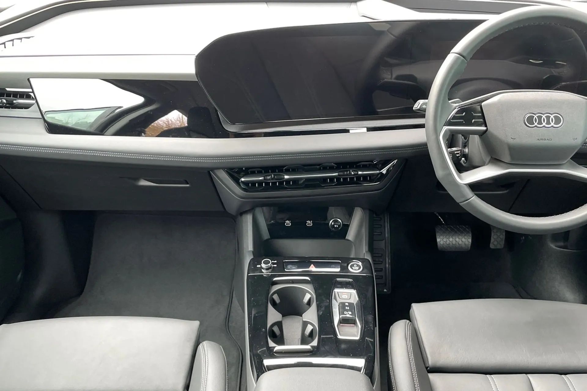 Audi Q6 thumbnail image number 34