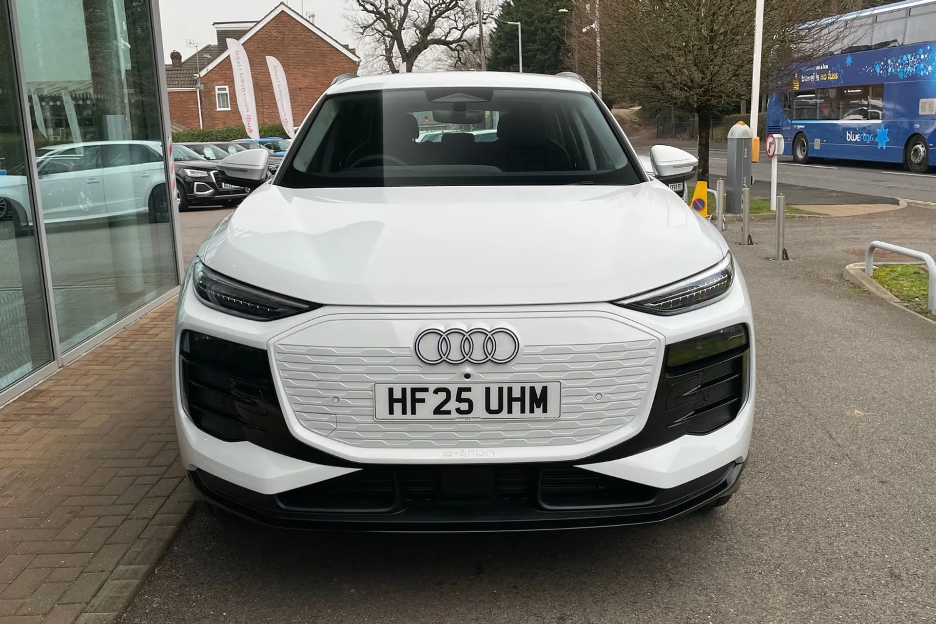 Audi Q6 thumbnail image number 13