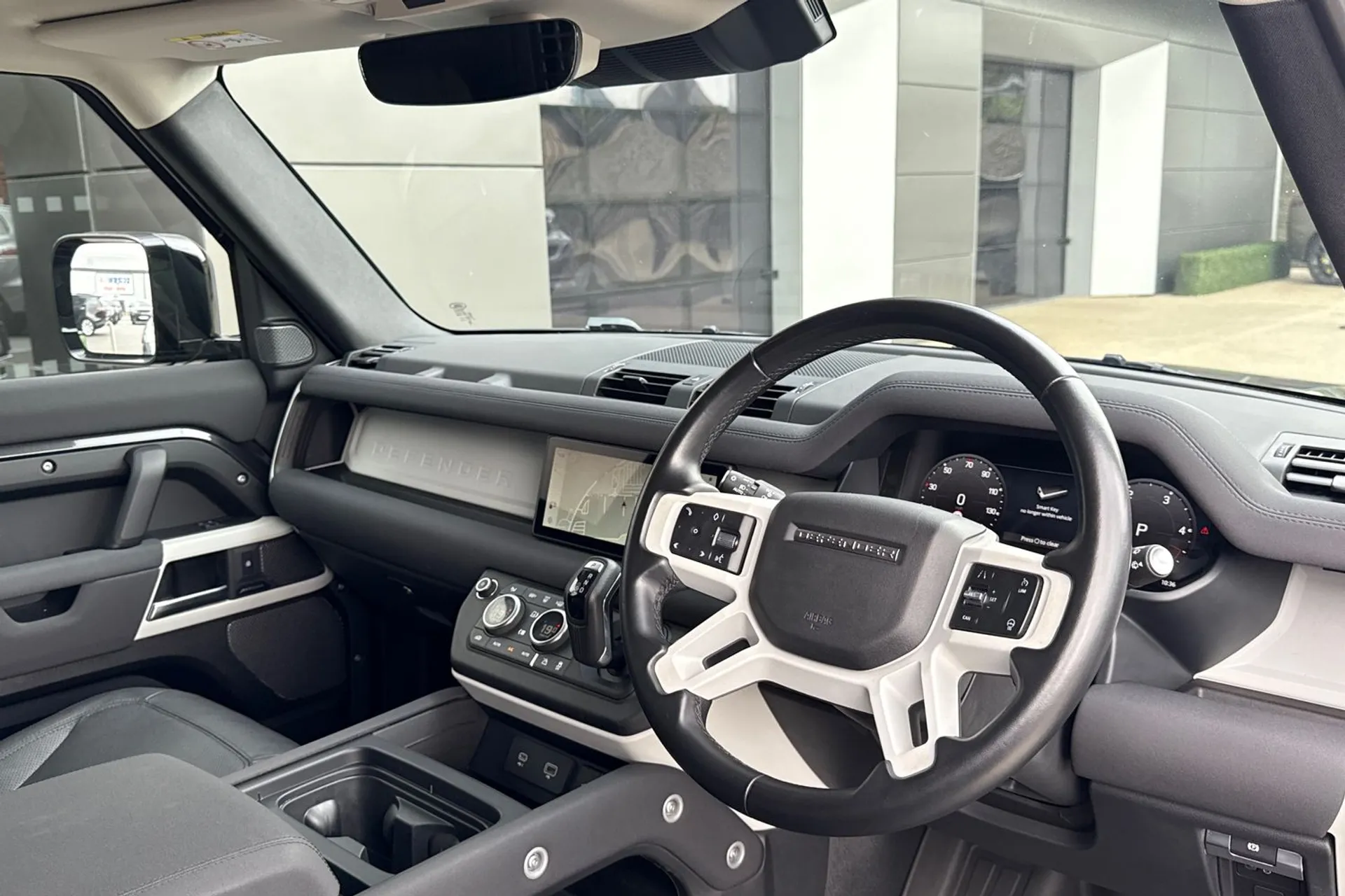 LAND ROVER DEFENDER thumbnail image number 18