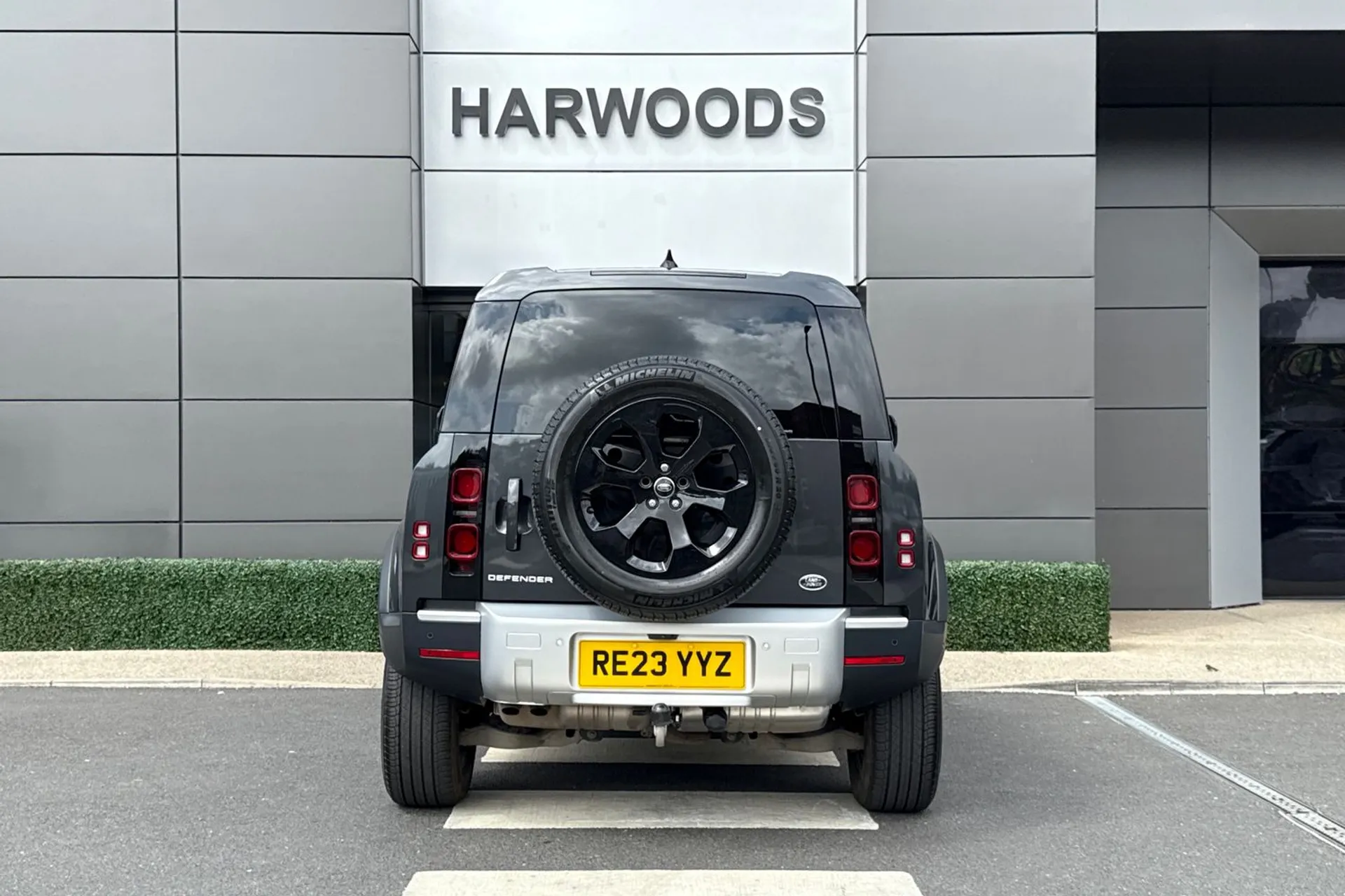 LAND ROVER DEFENDER thumbnail image number 8
