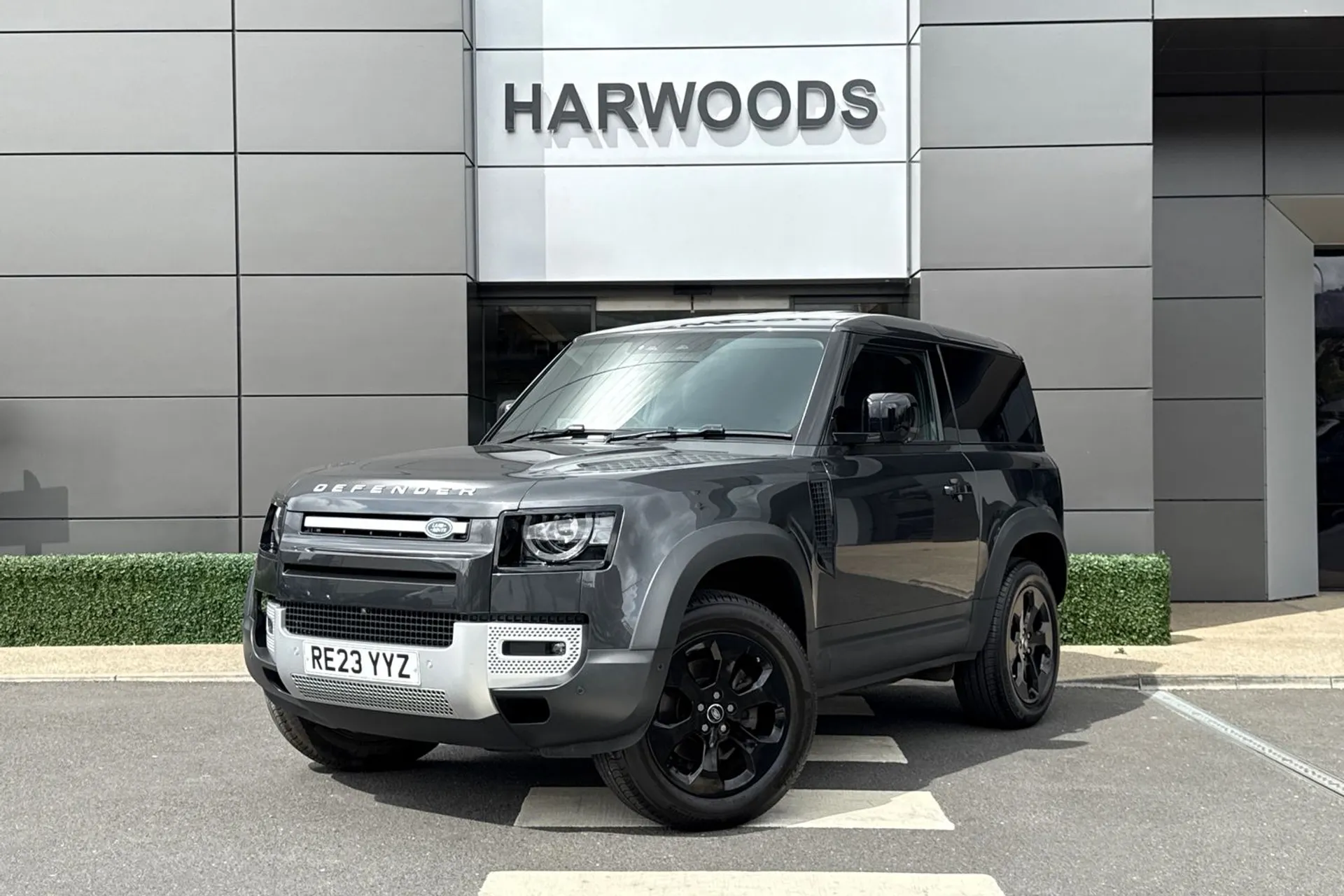 LAND ROVER DEFENDER thumbnail image number 13