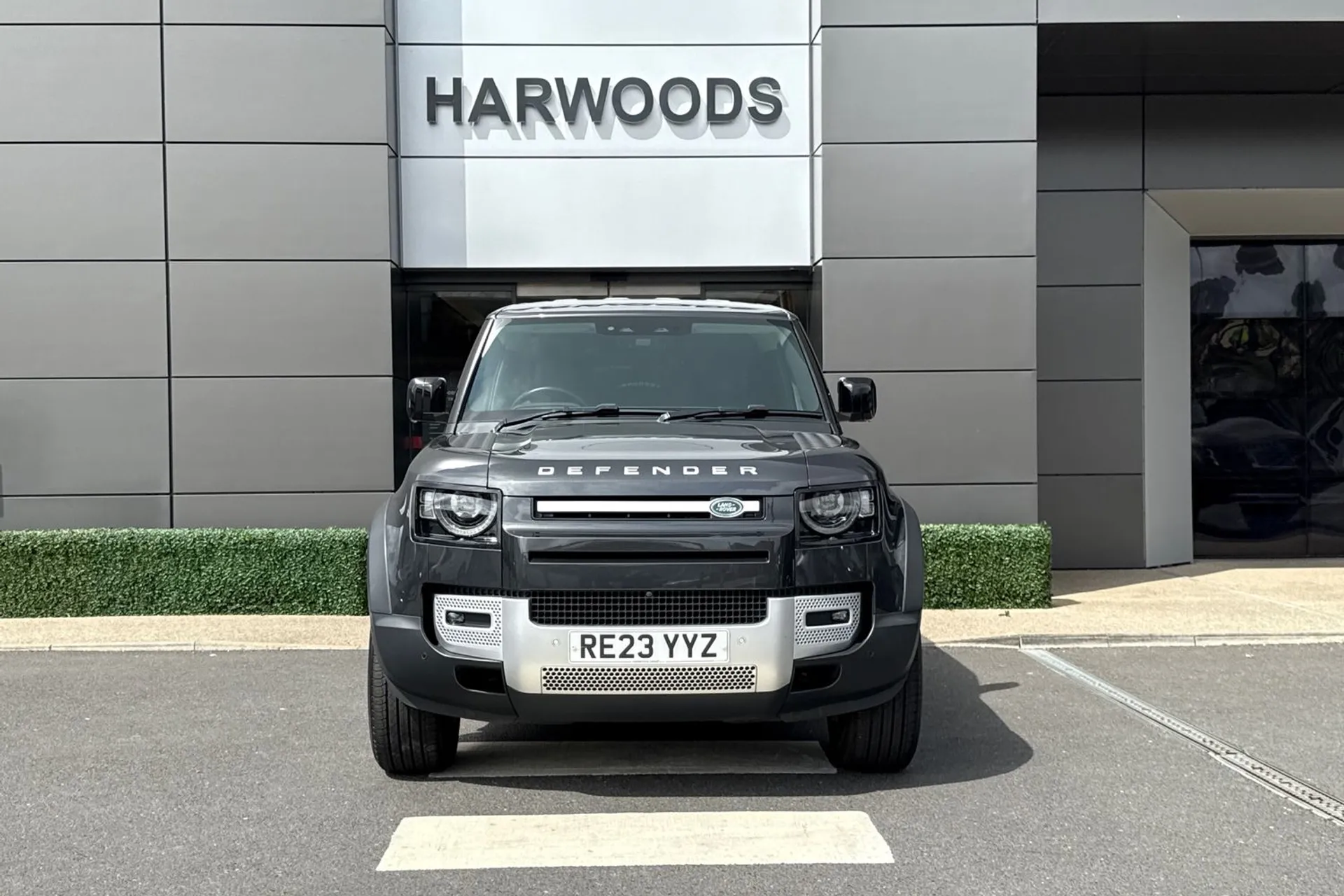 LAND ROVER DEFENDER thumbnail image number 14