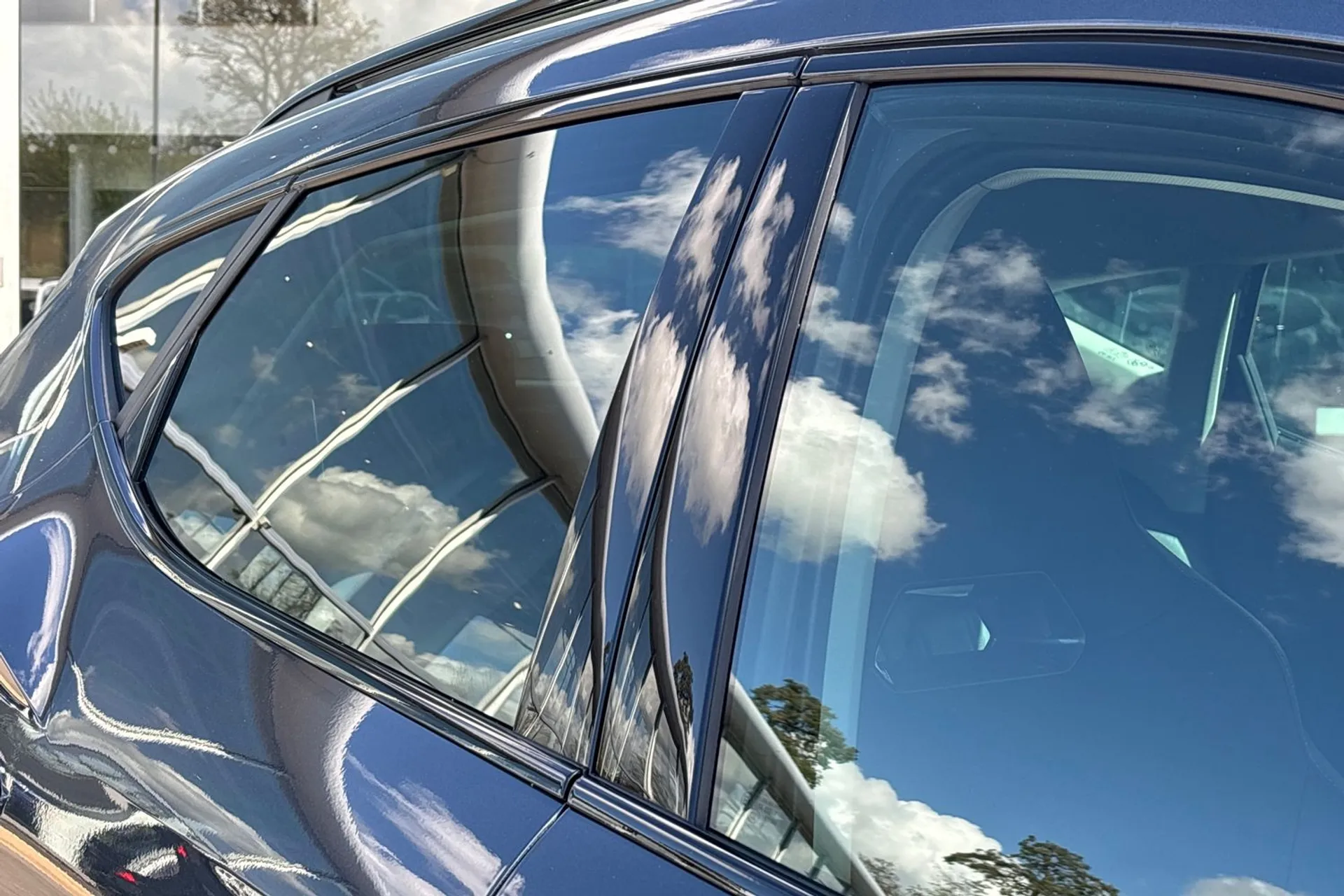 CUPRA FORMENTOR thumbnail image number 13