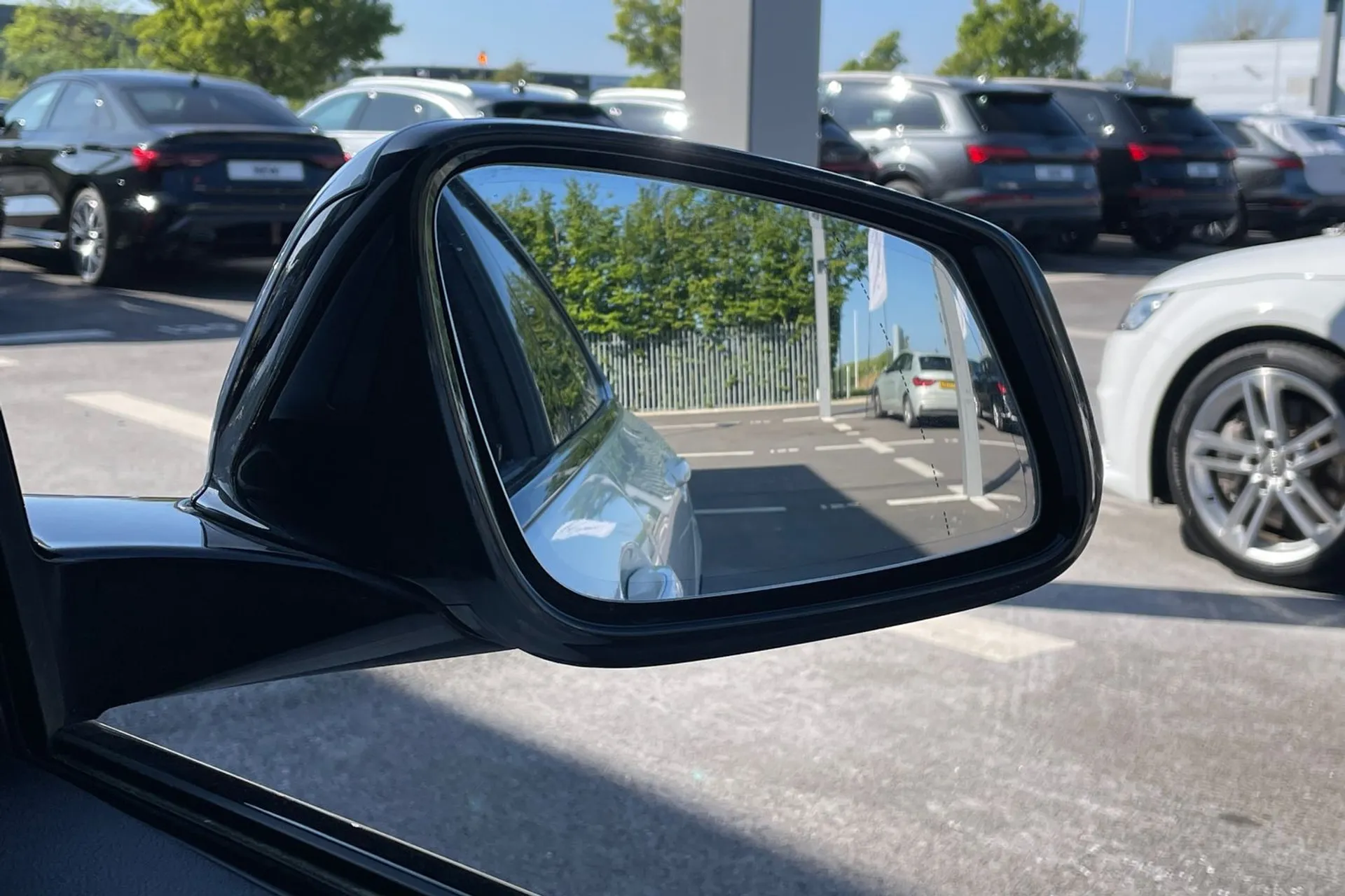 BMW 2 SERIES thumbnail image number 44