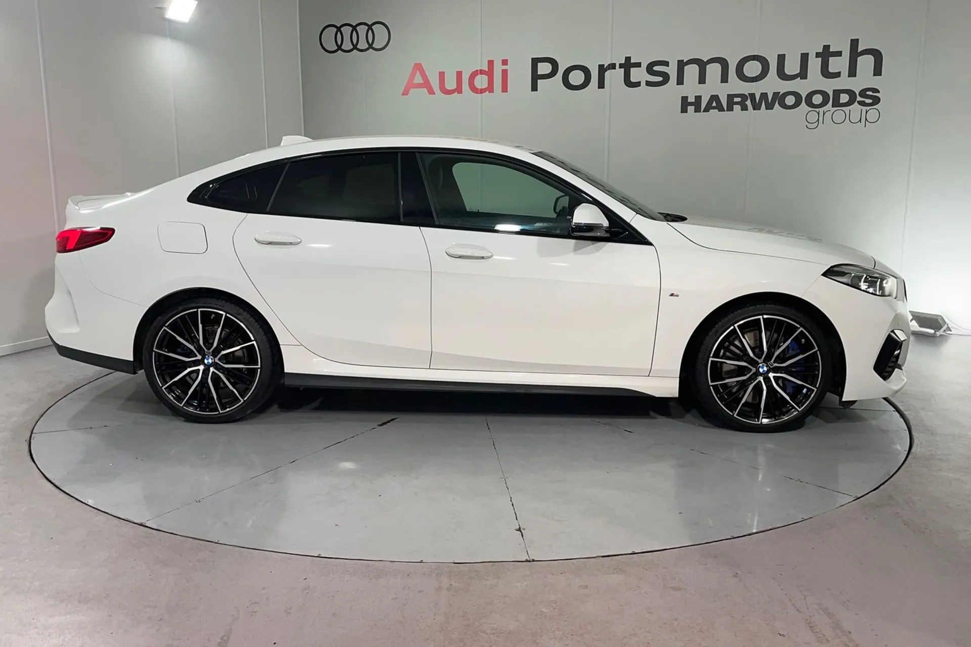 BMW 2 SERIES thumbnail image number 2