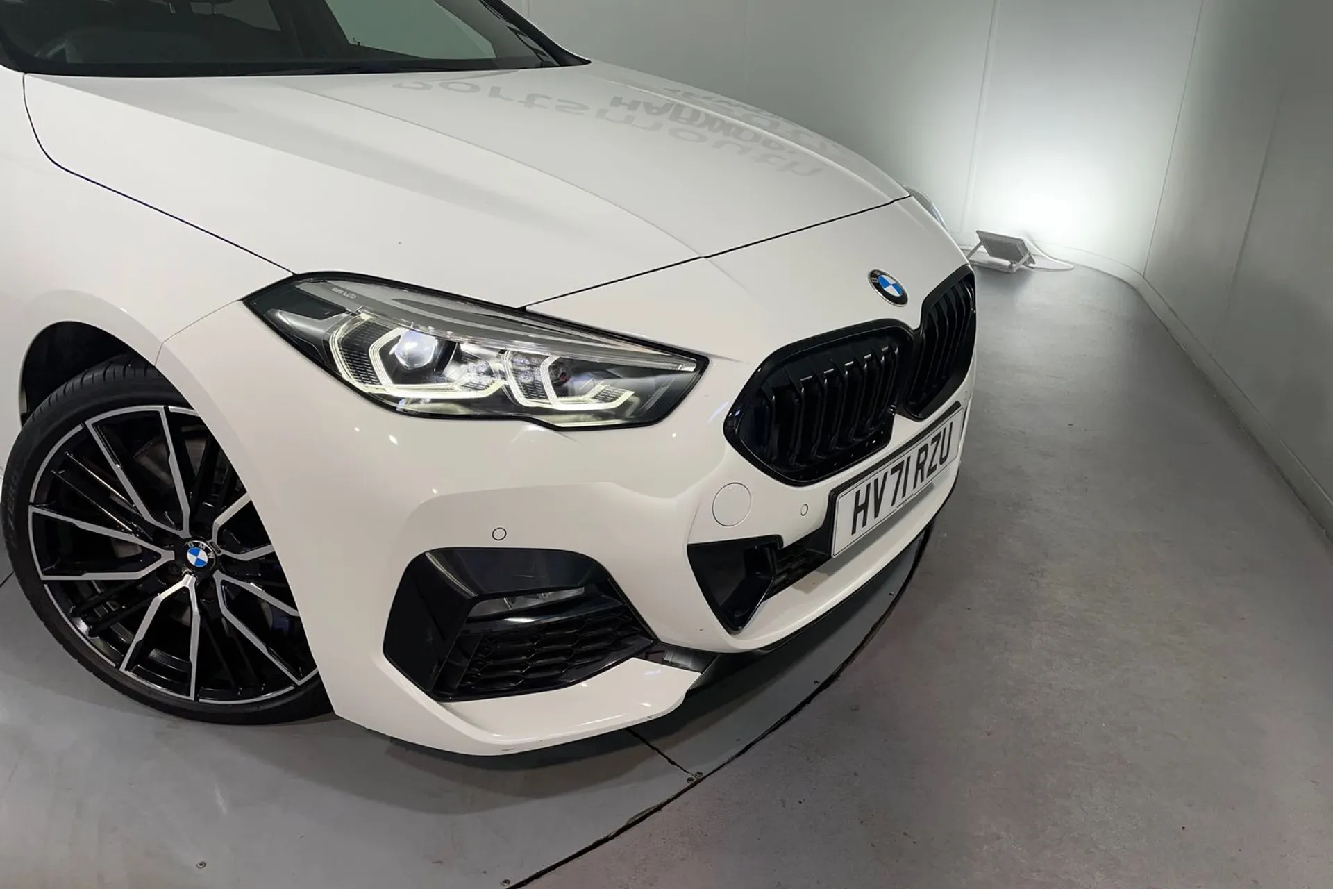 BMW 2 SERIES thumbnail image number 6