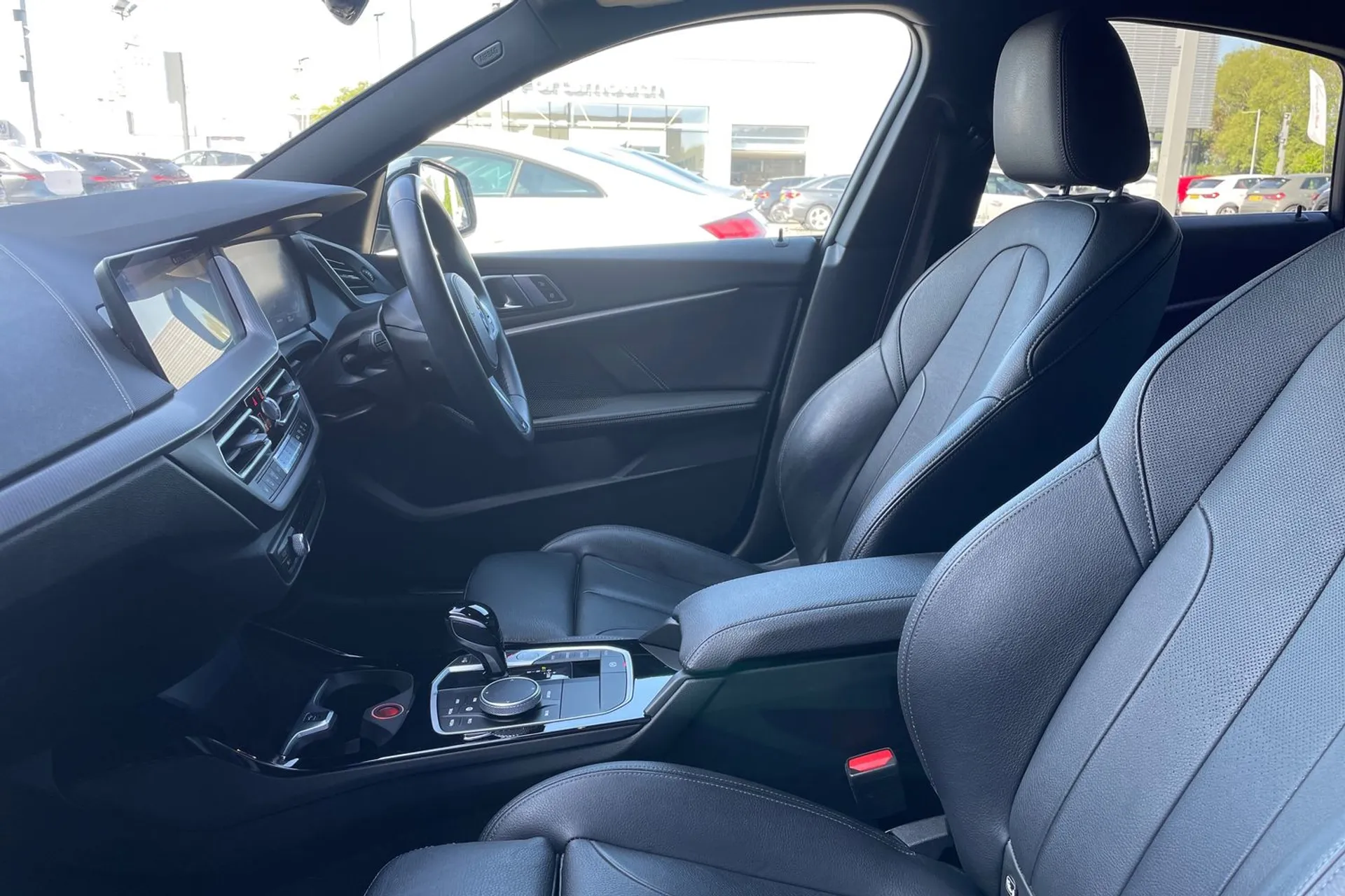 BMW 2 SERIES thumbnail image number 28