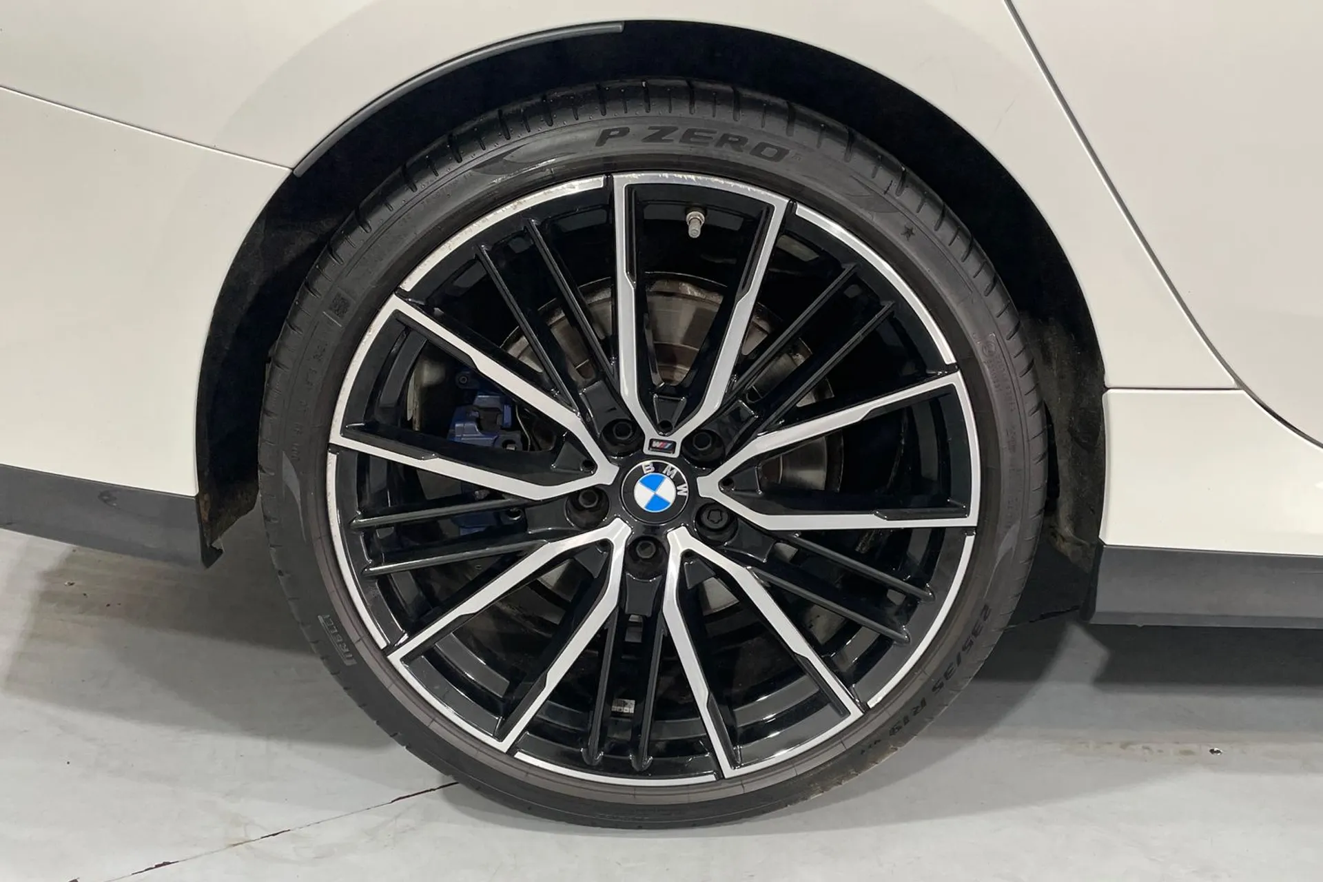 BMW 2 SERIES thumbnail image number 13