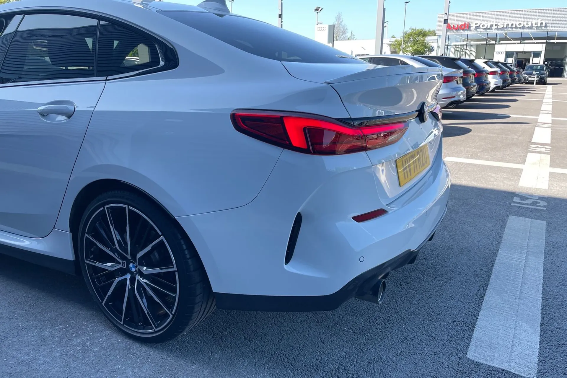 BMW 2 SERIES thumbnail image number 17