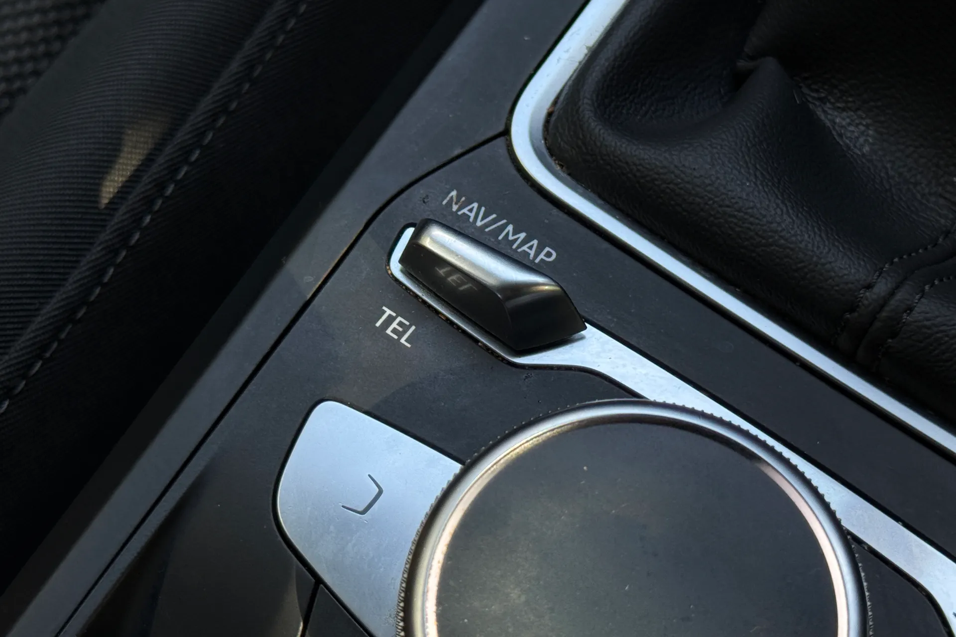 Audi Q2 thumbnail image number 27