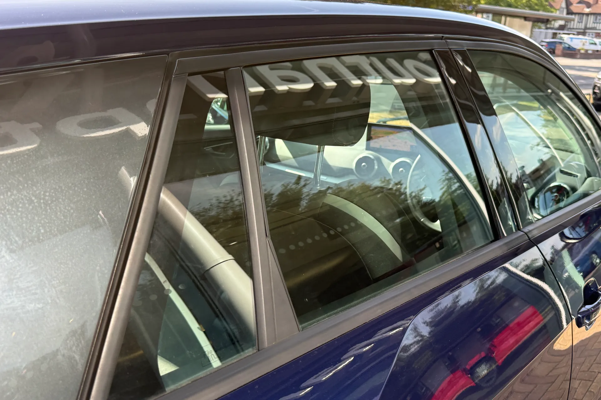 Audi Q2 thumbnail image number 33
