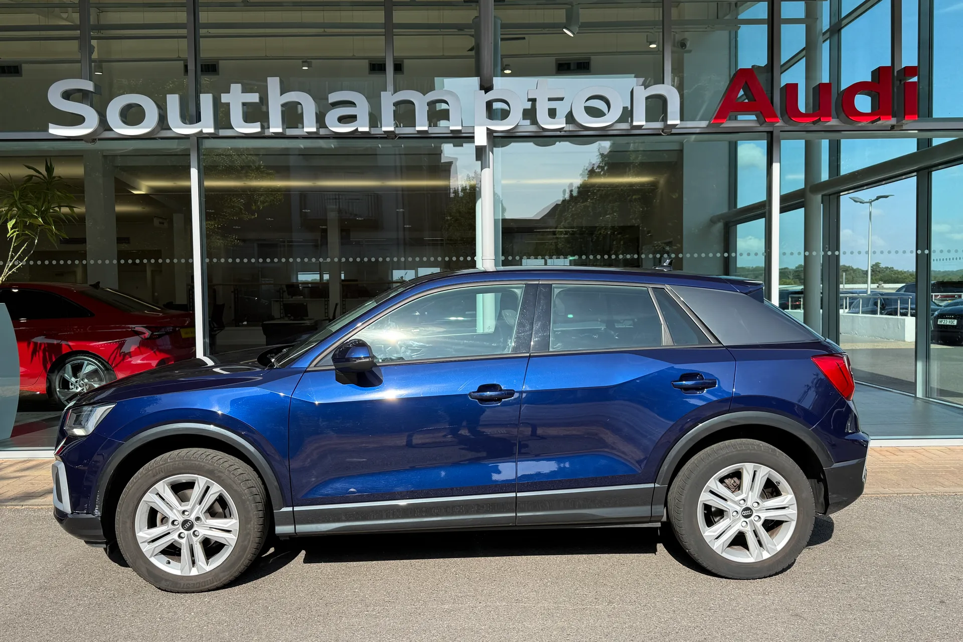 Audi Q2 thumbnail image number 45